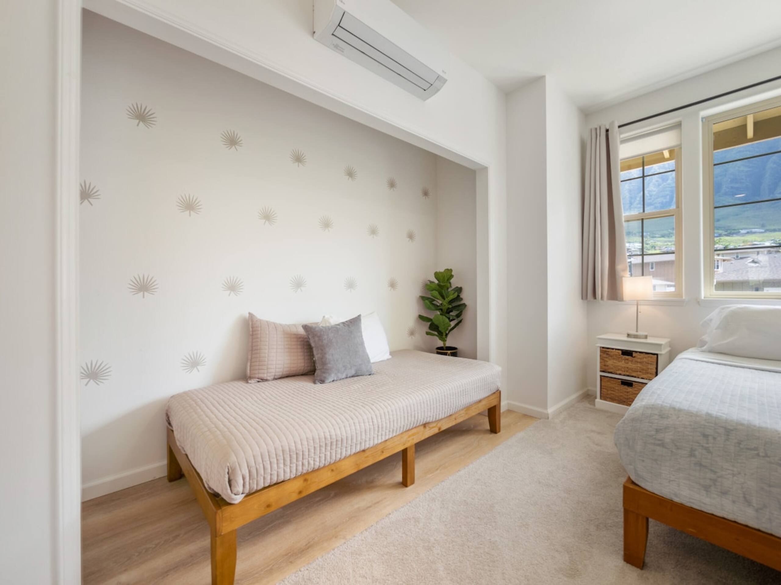 4 BR, Near Beach, Pool/Spa, Gym, BBQ, Free Prkng - Photo 34