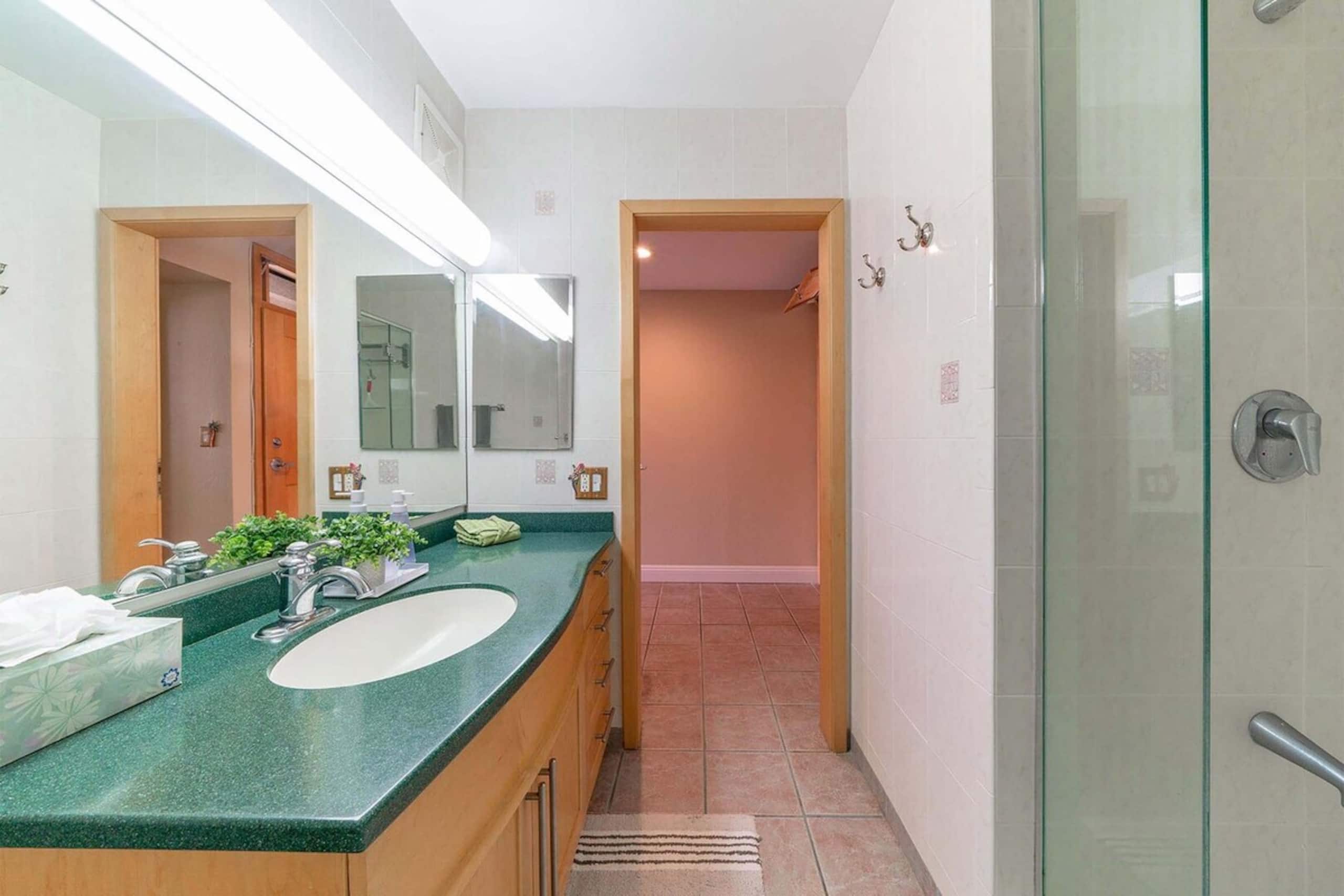 Hale Kamaole 150, Beautiful Renovation, Split AC - Photo 29