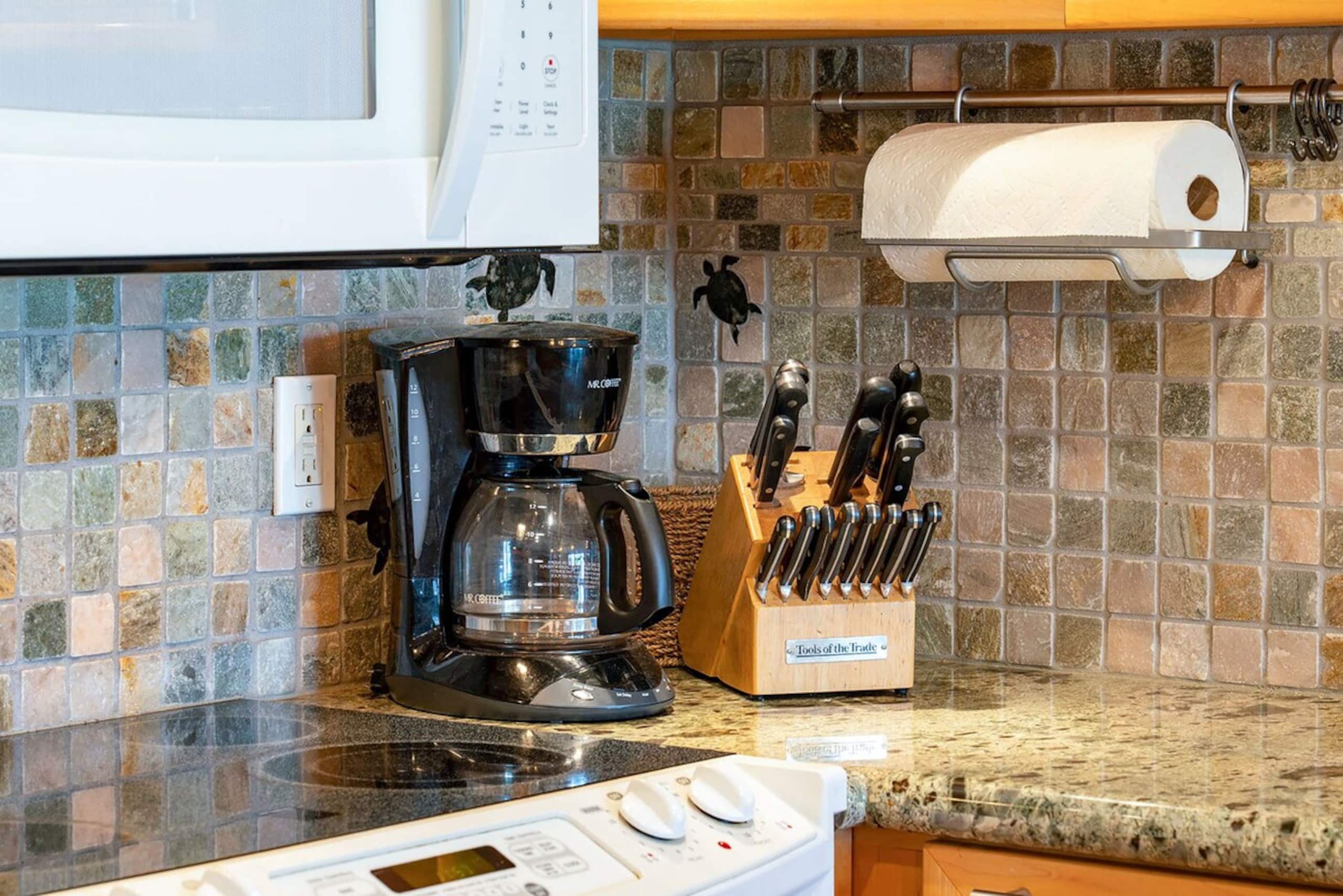 Hale Kamaole 150, Beautiful Renovation, Split AC - Photo 17