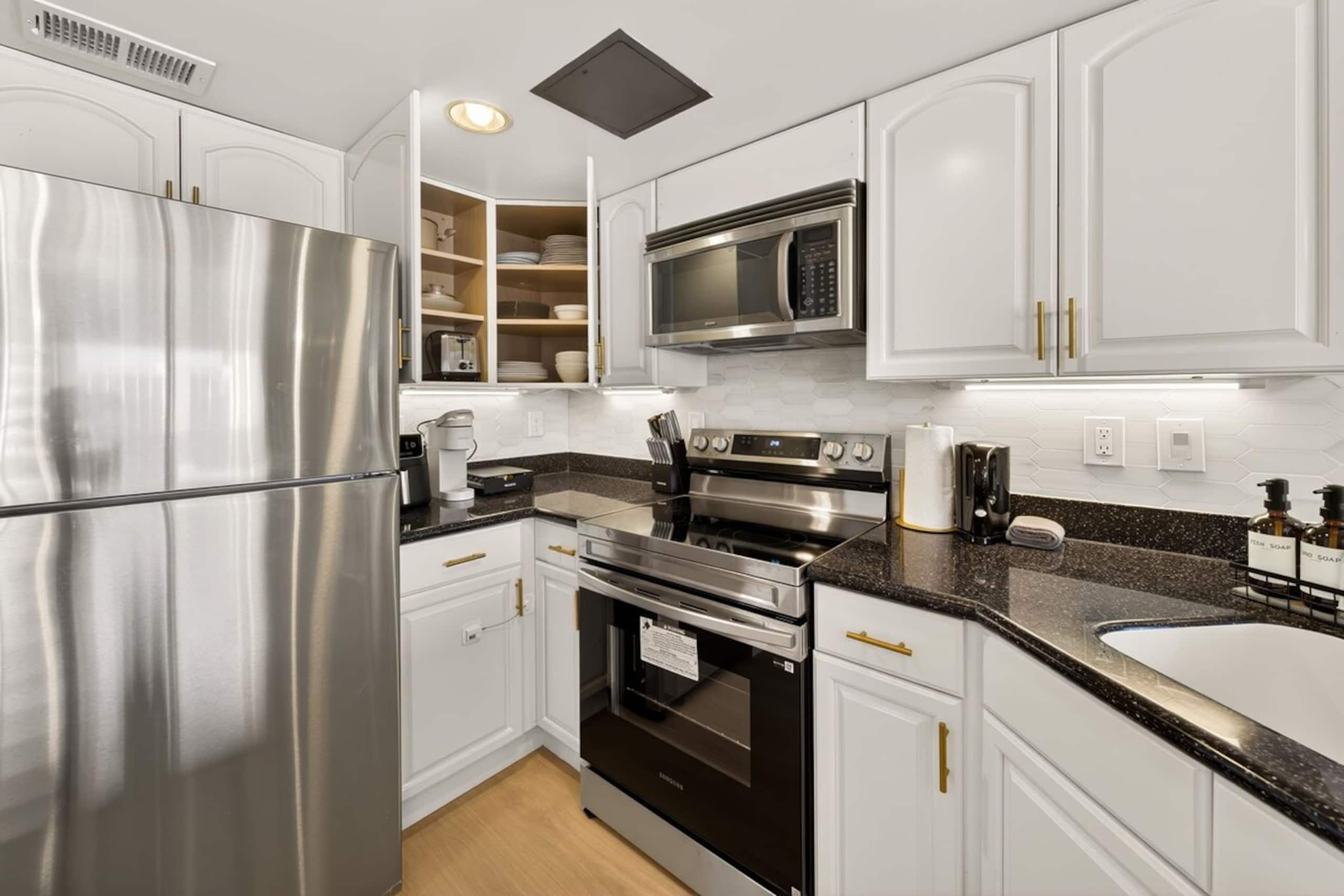 New Listing | OceanView, Sleeps 6, FridayFireworks - Photo 12