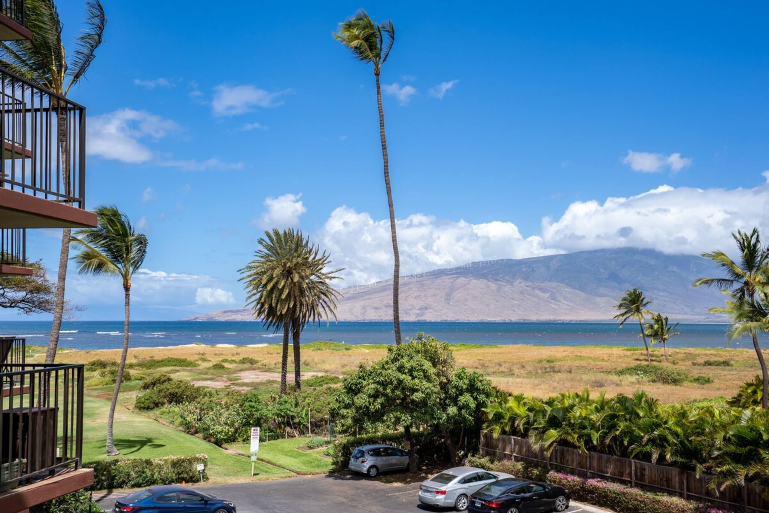 Oceanfront Kihei condo w/ sunset lanai - Photo 2