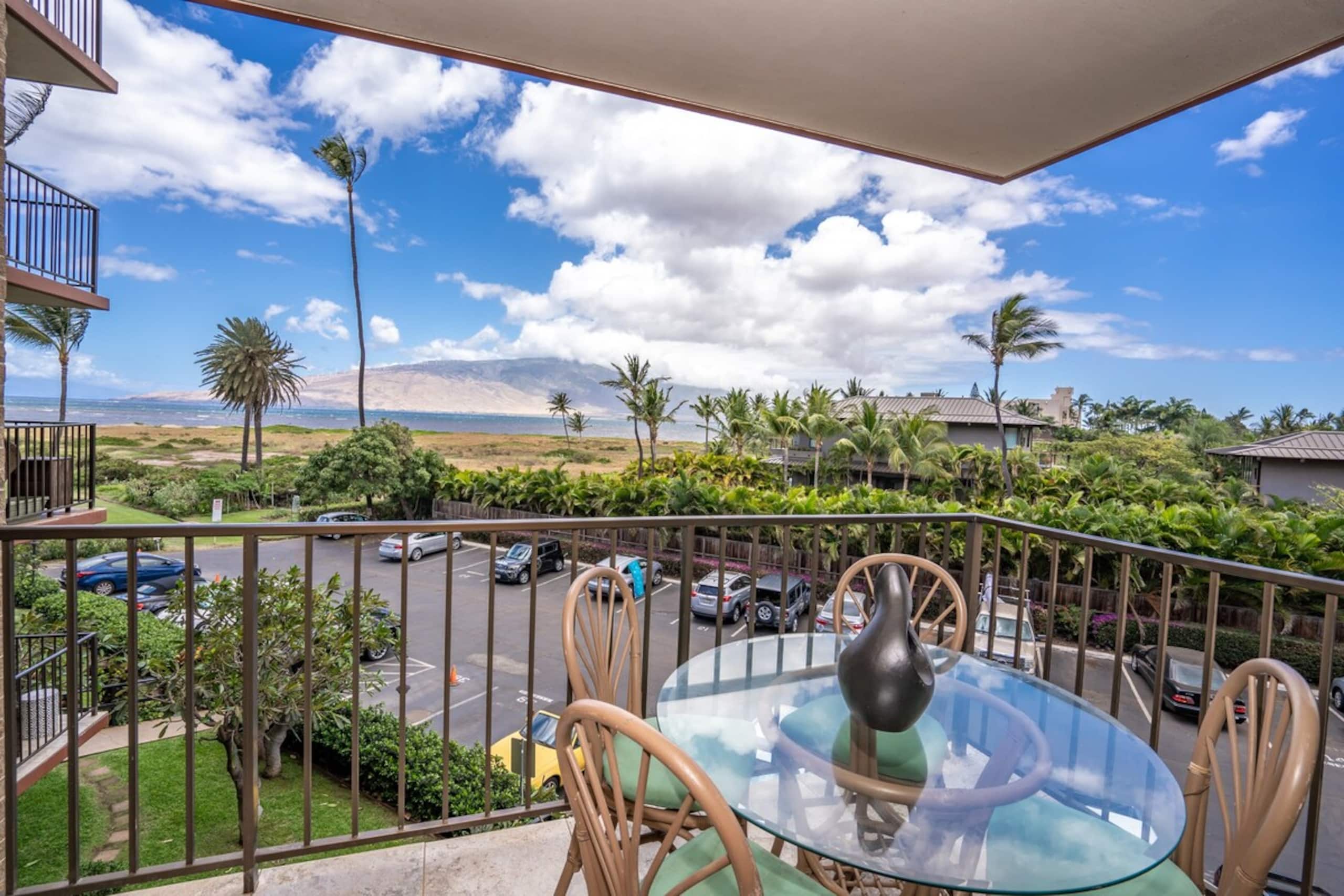 Oceanfront Kihei condo w/ sunset lanai - Photo 10