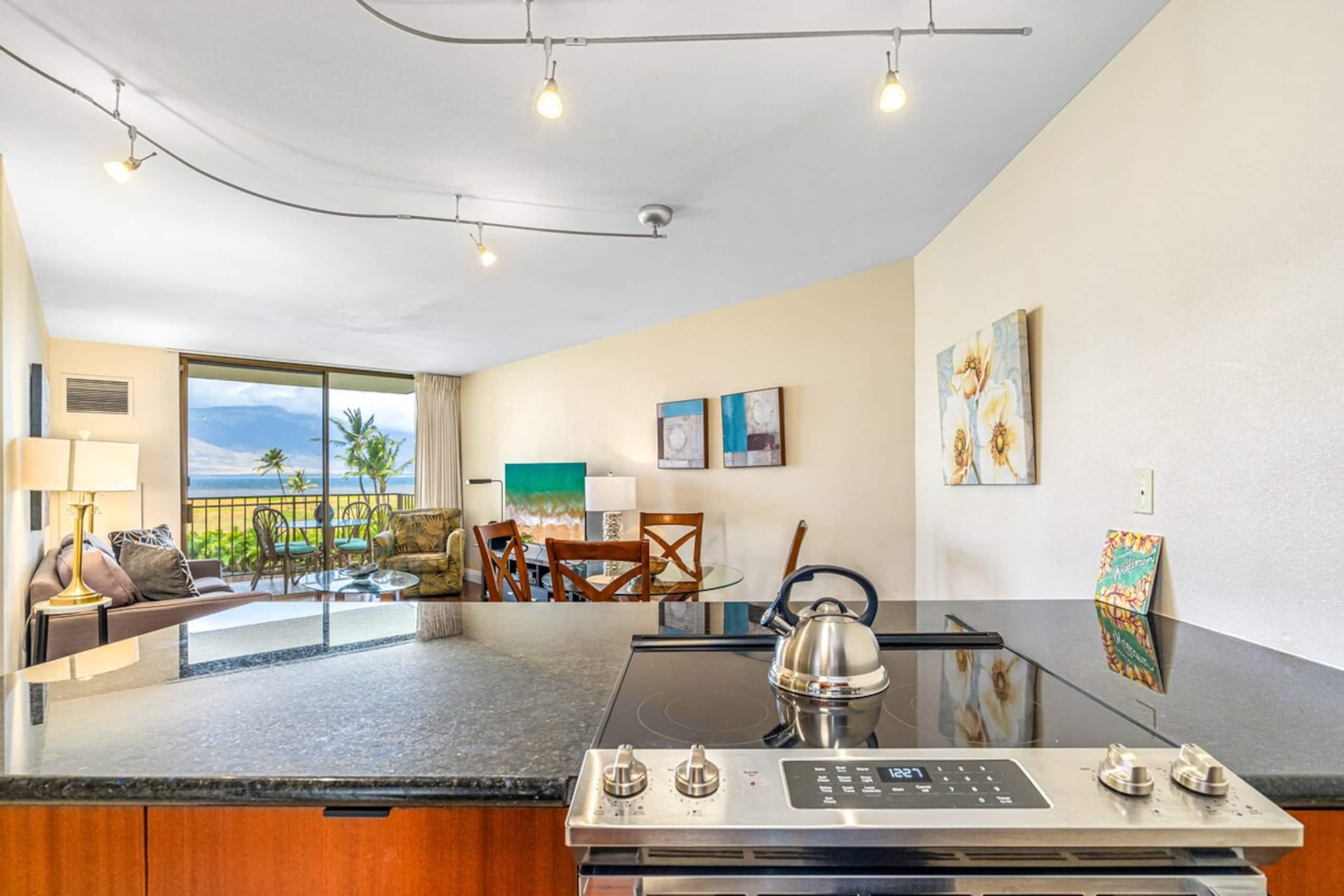 Oceanfront Kihei condo w/ sunset lanai - Photo 18