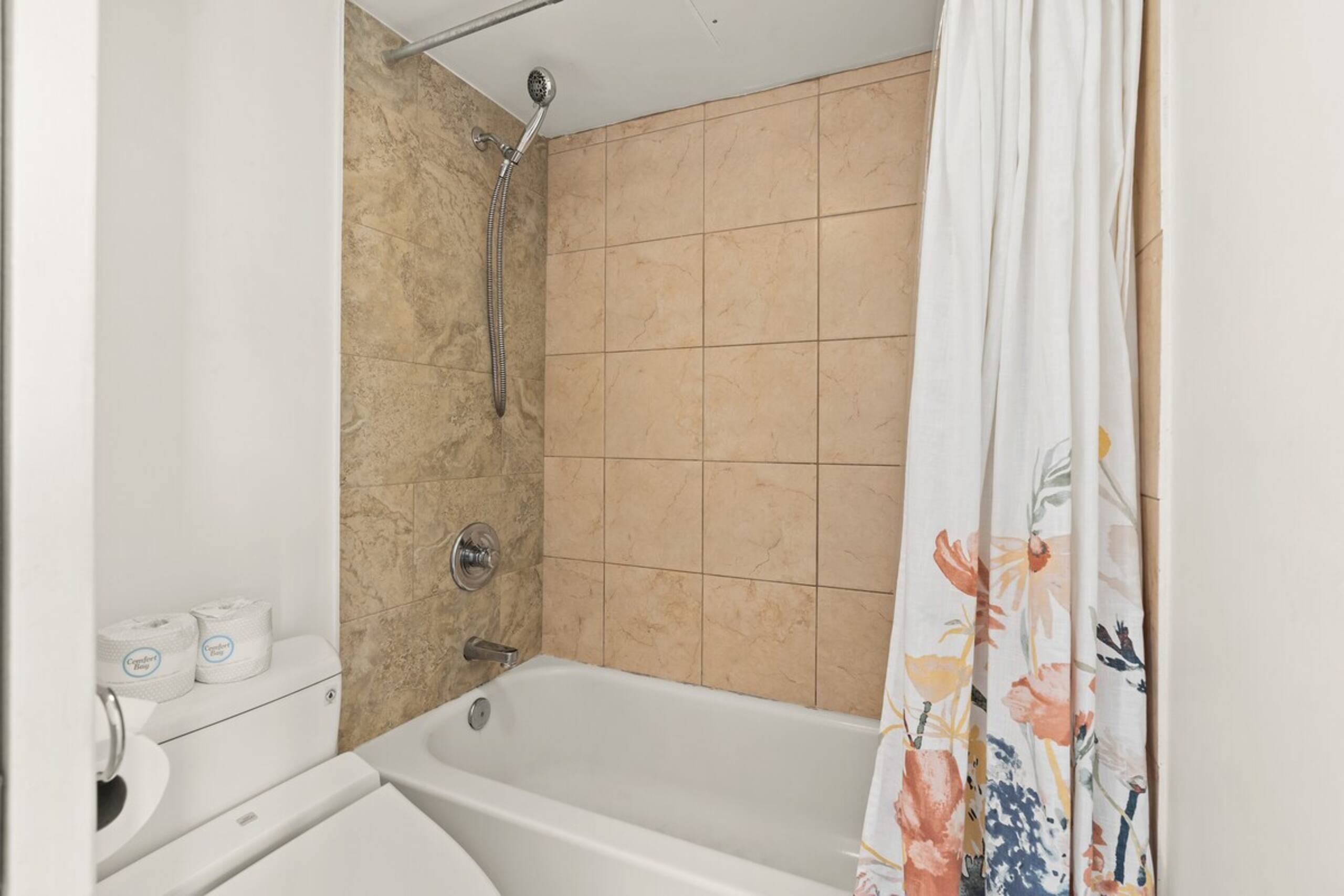 Ocean View 16th FL 1BR Condo FREE parking - Photo 16
