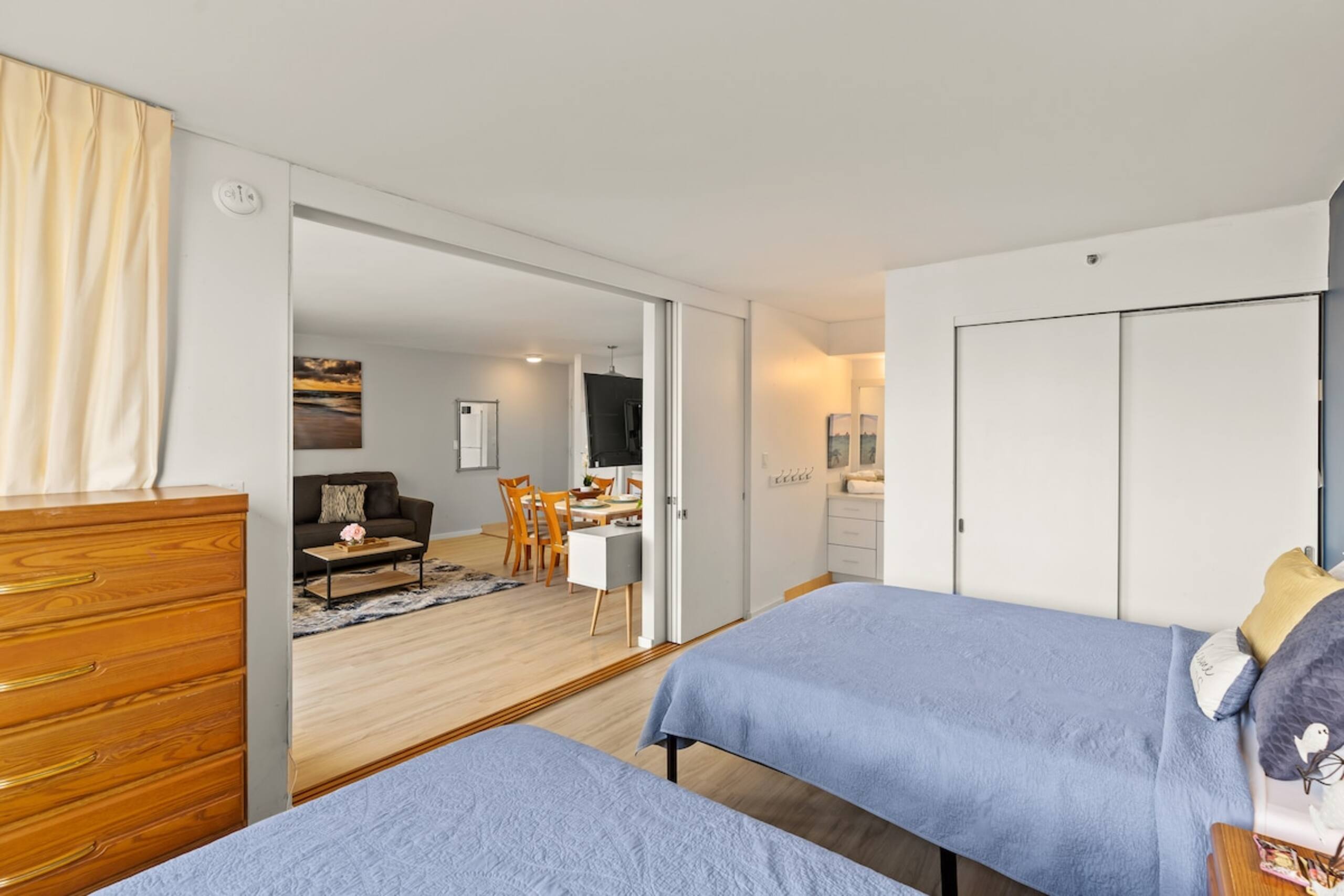 Ocean View 16th FL 1BR Condo FREE parking - Photo 12