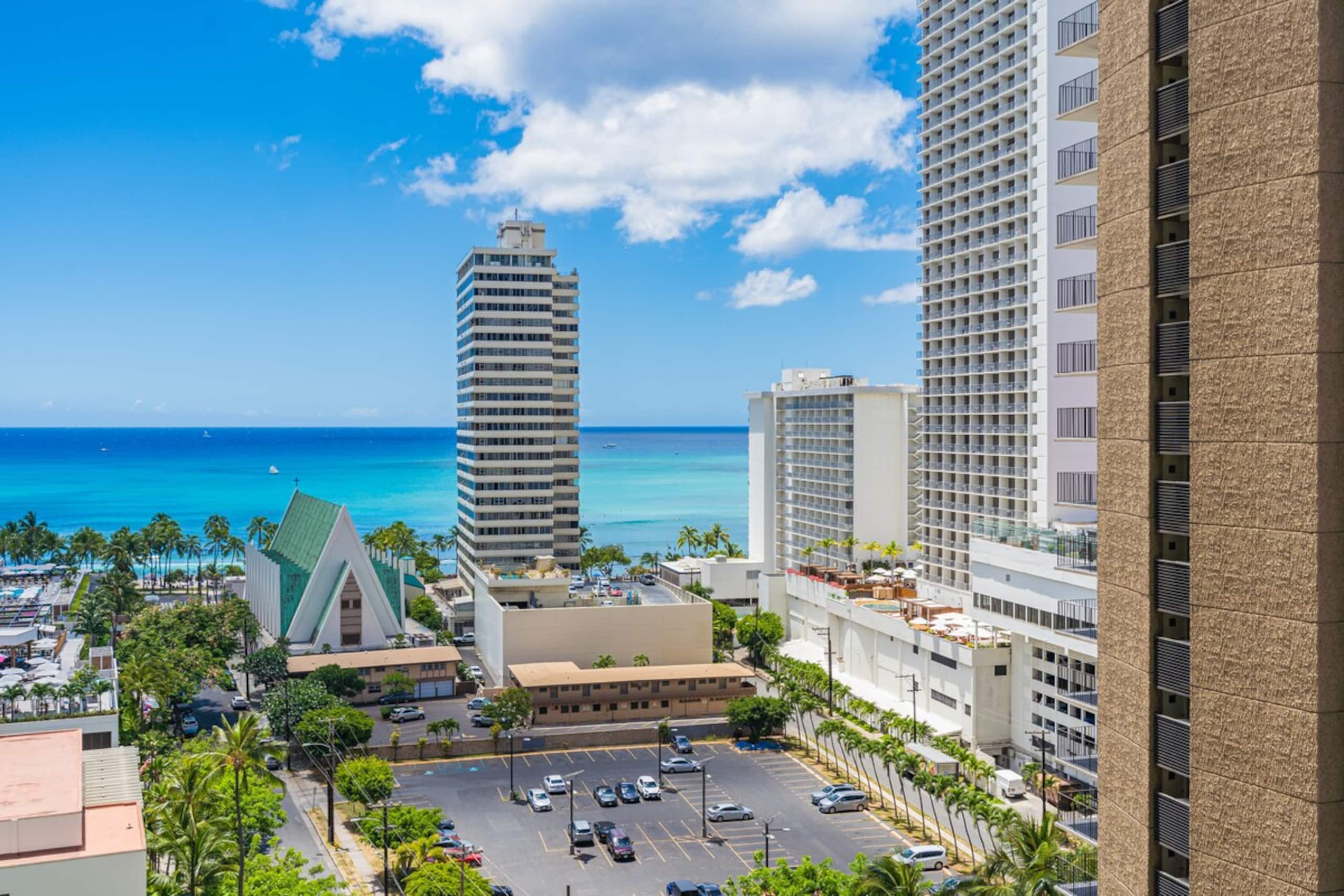 Ocean View 16th FL 1BR Condo FREE parking - Photo 32
