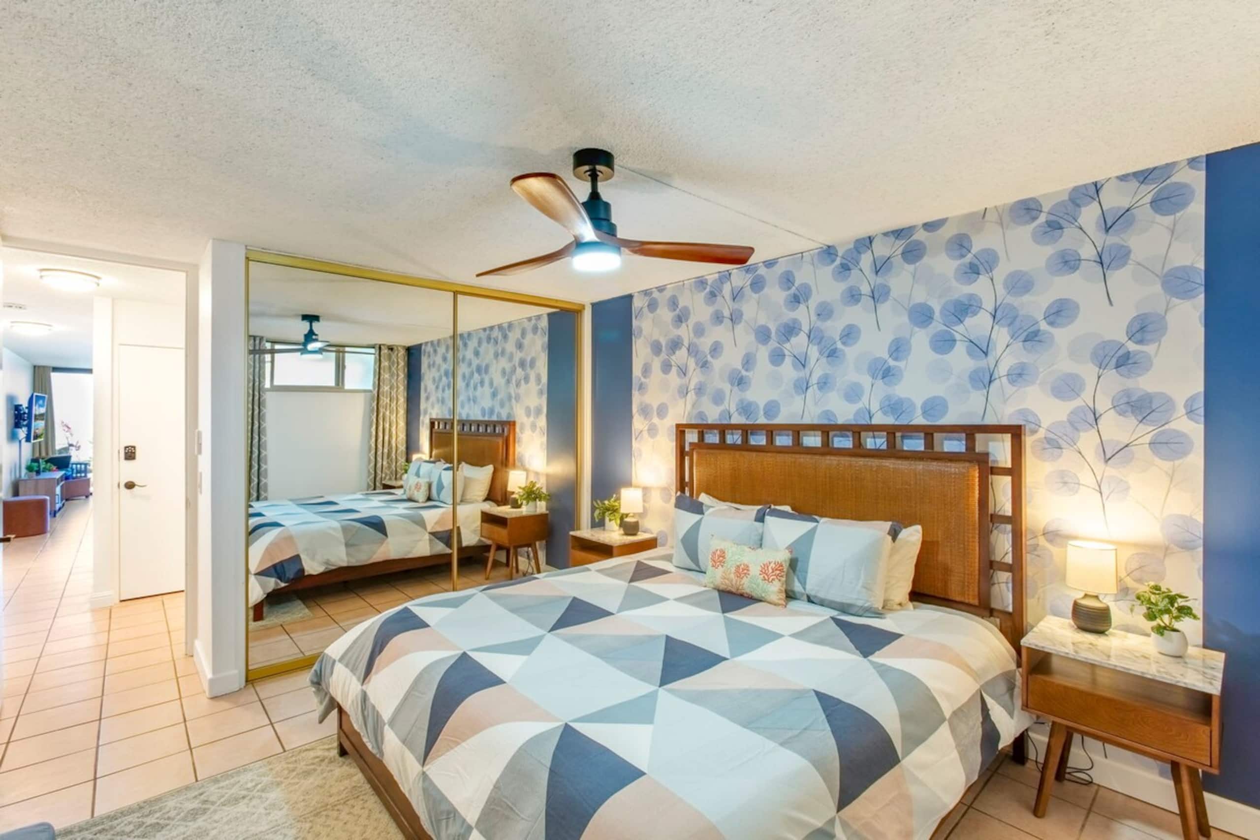 Renovated Maui Oceanfront, Whales + Sunset Lanai - Photo 22