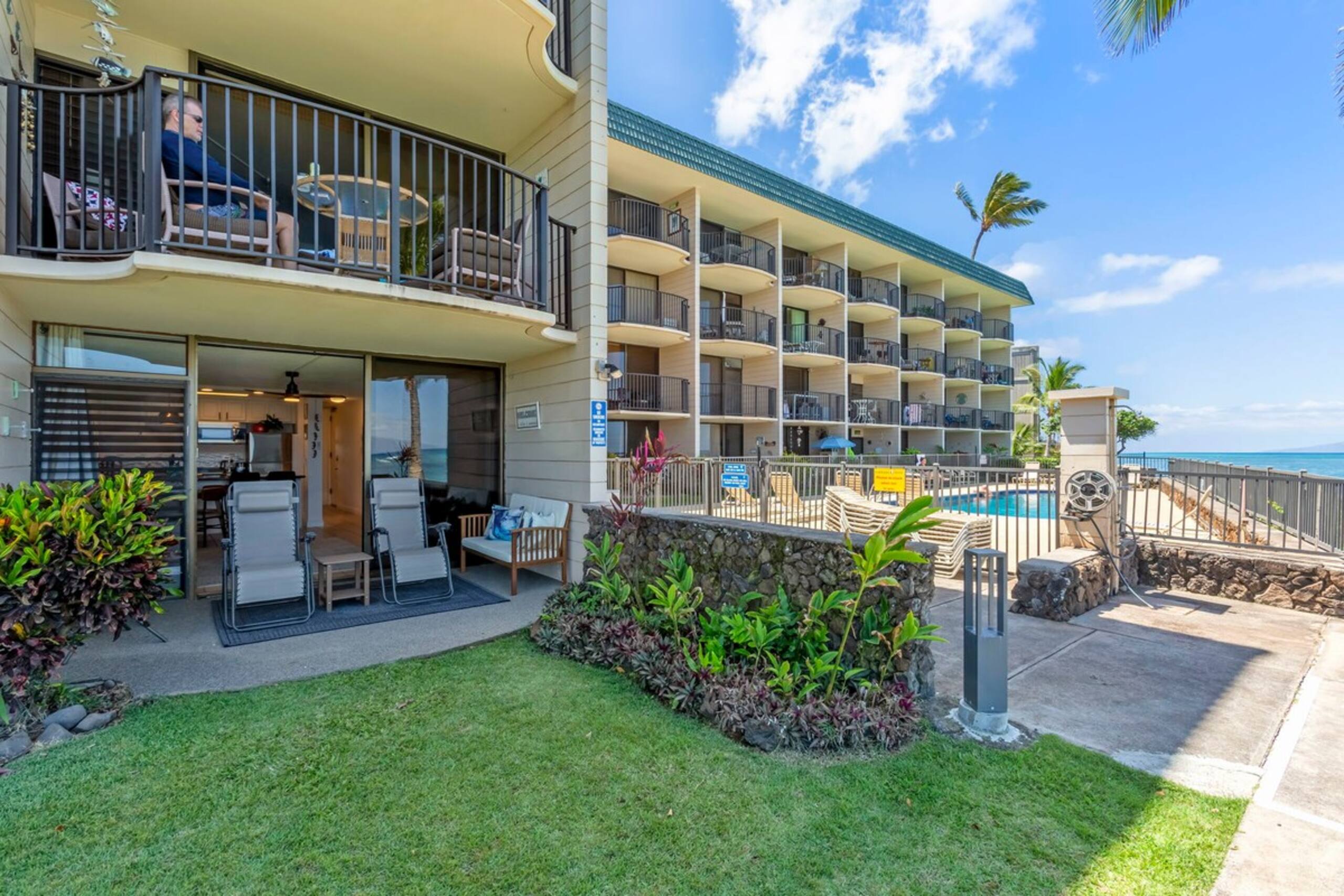 Renovated Maui Oceanfront, Whales + Sunset Lanai - Photo 33