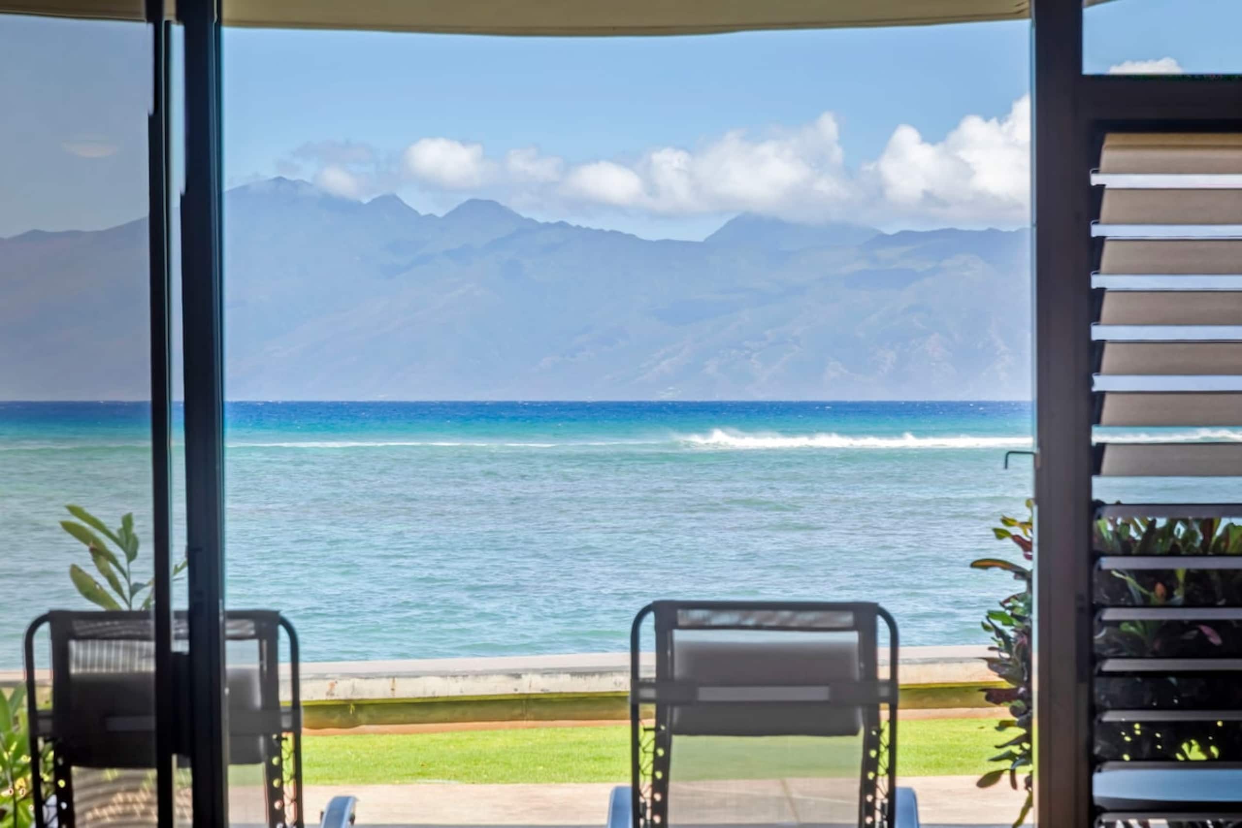 Renovated Maui Oceanfront, Whales + Sunset Lanai - Photo 27