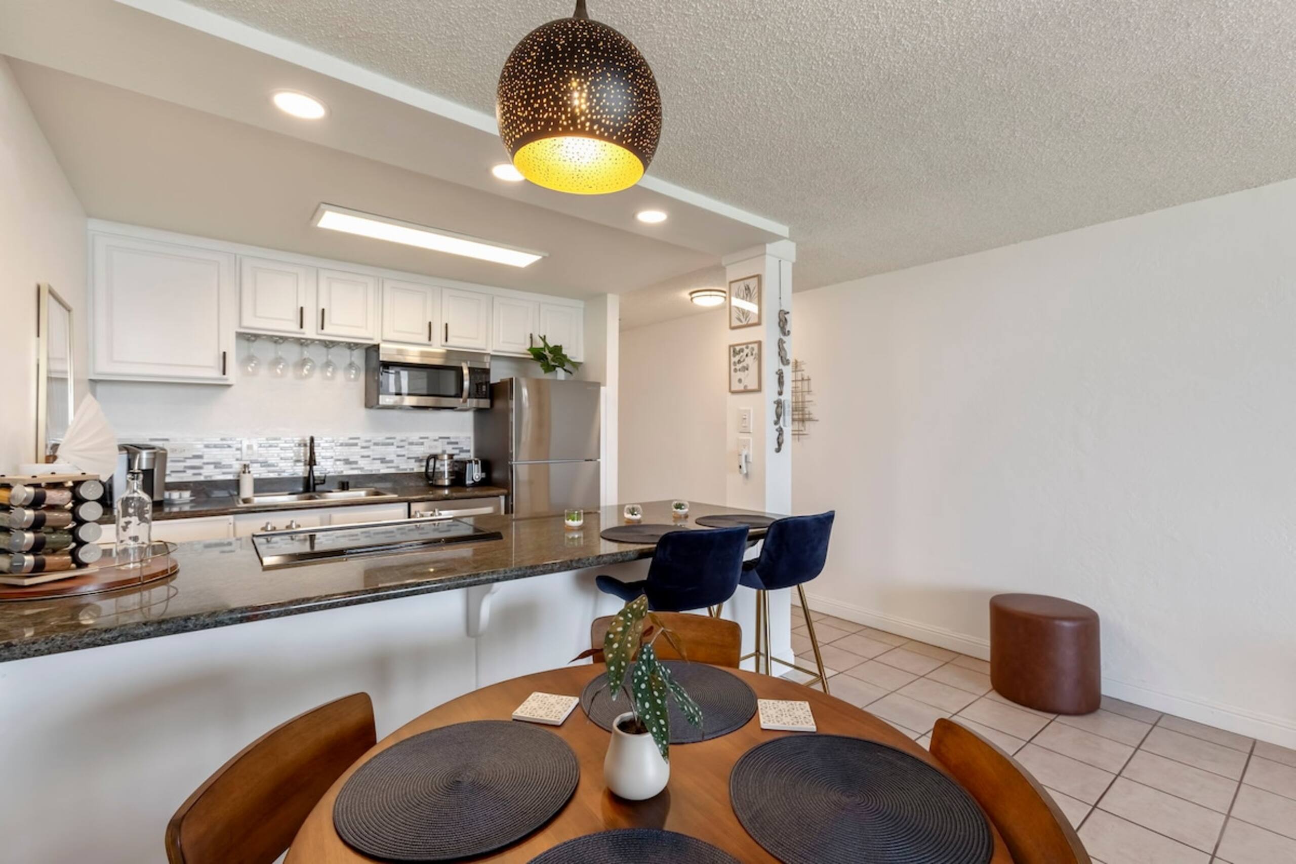 Renovated Maui Oceanfront, Whales + Sunset Lanai - Photo 50