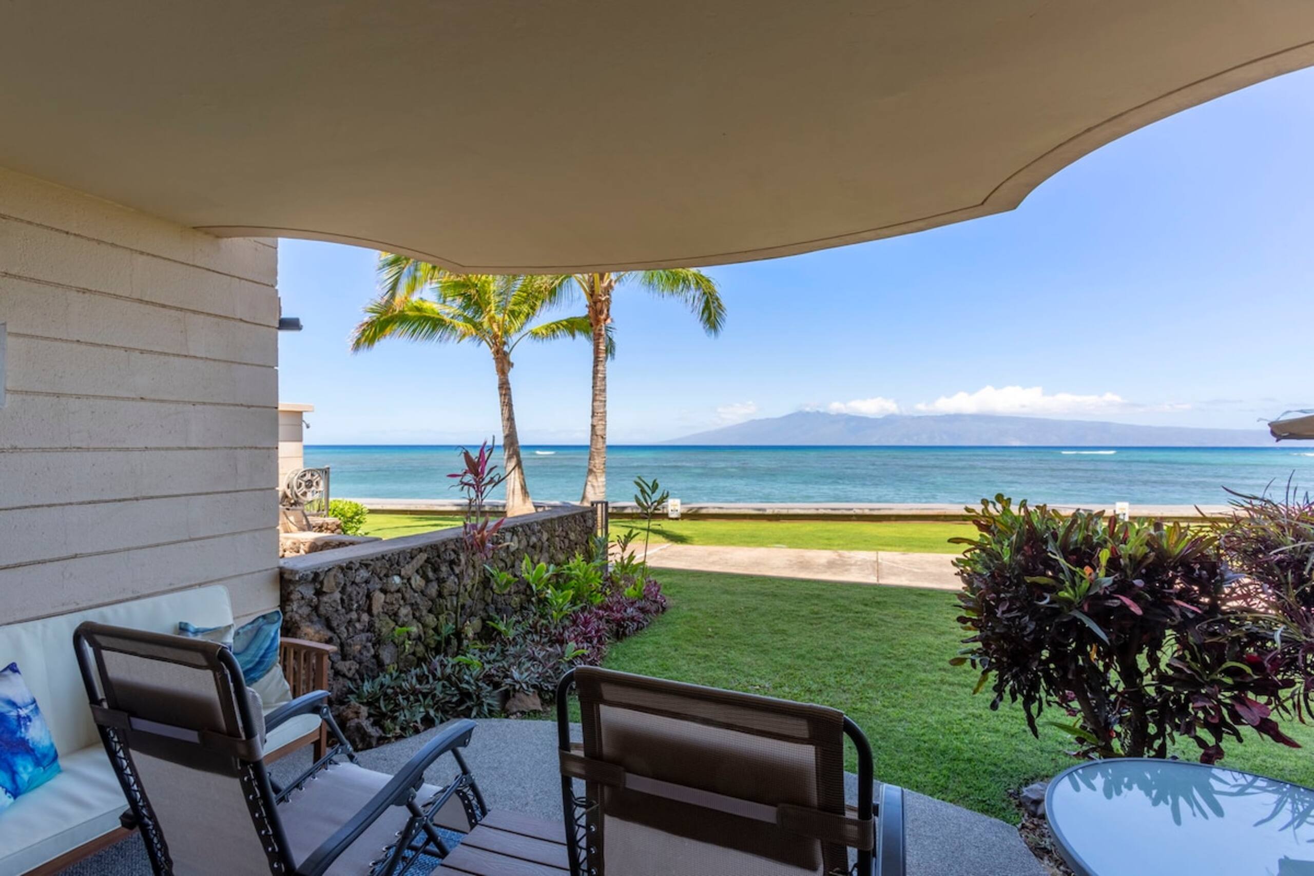 Renovated Maui Oceanfront, Whales + Sunset Lanai - Photo 26