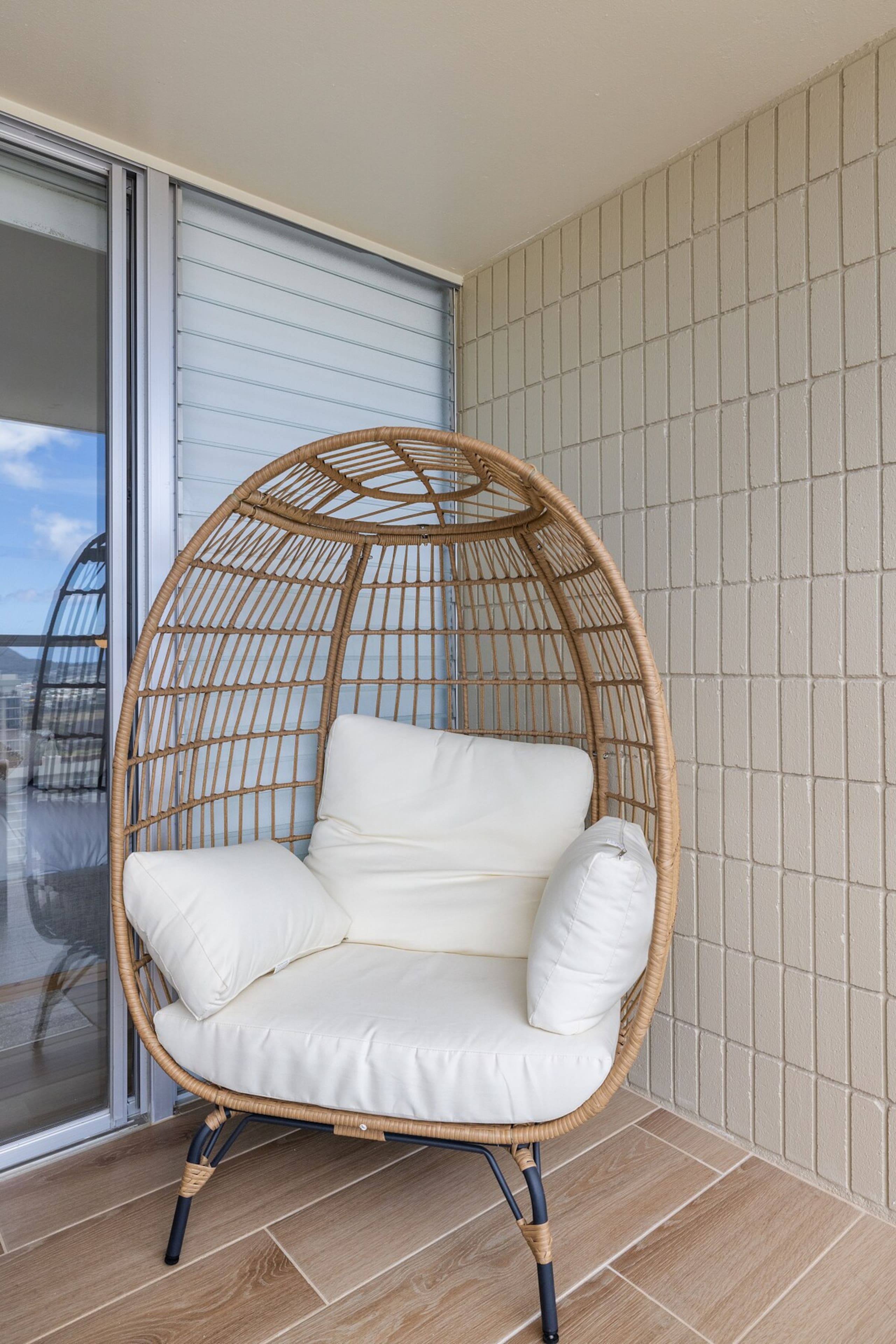 Waikiki Ocean Luxe Retreat | High-Floor Views - Photo 49