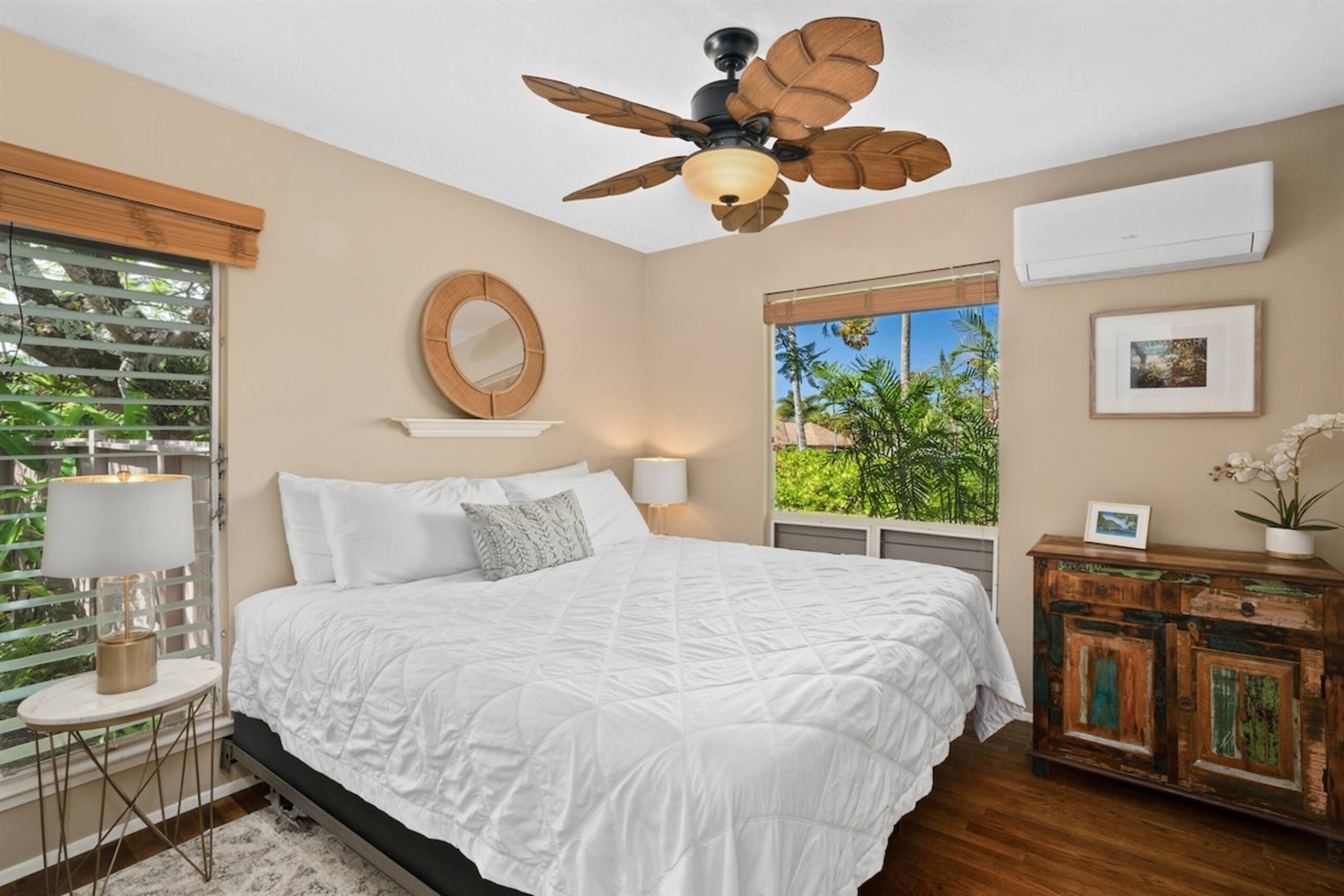 3BR AC Family Haven with Private Hot Tub - Photo 13