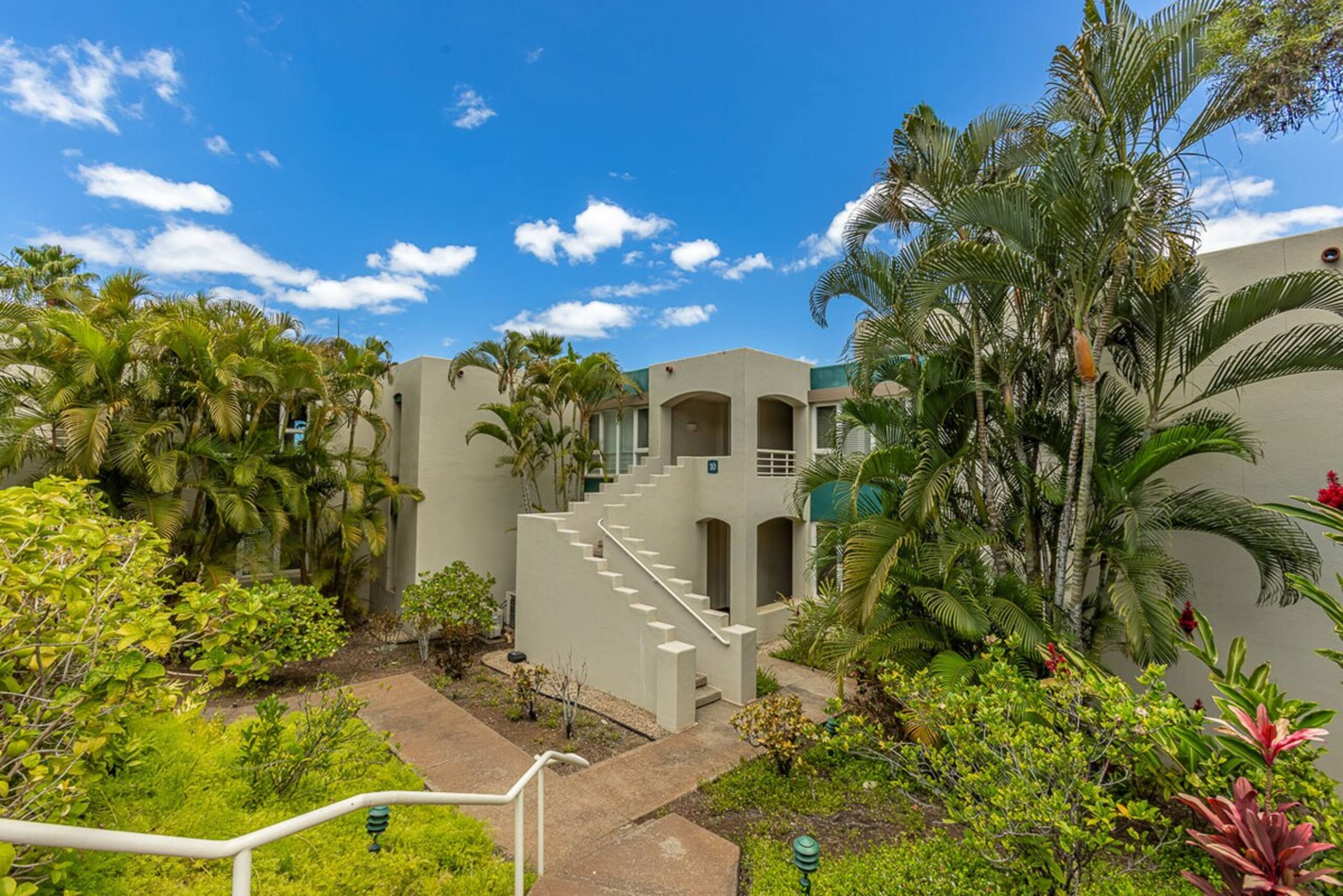 Beautifully Updated Oceanview Condo in Wailea - Photo 32