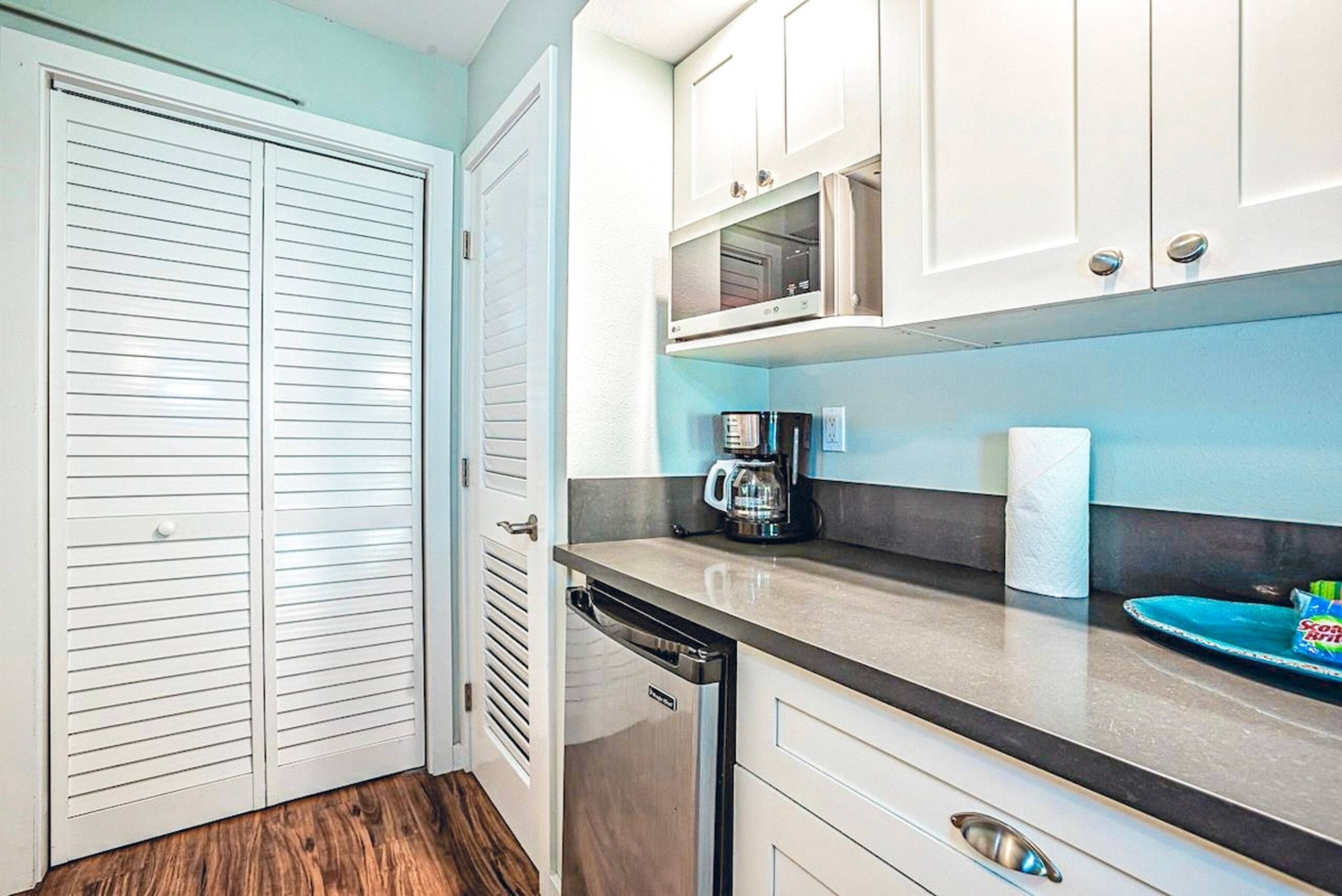 FLASH SALE Cozy Studio Steps to Kamaole 2 Beach - Photo 4