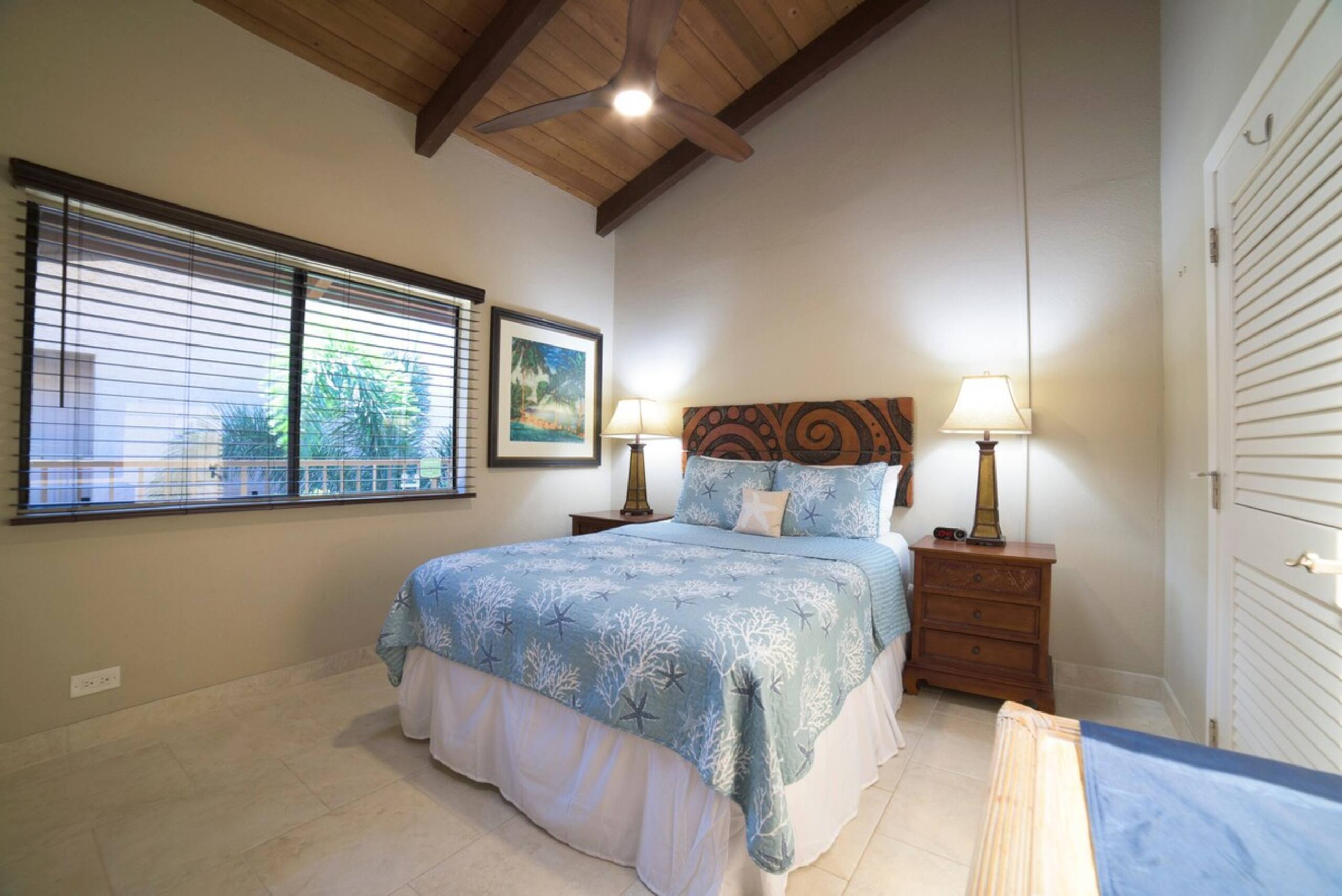 Luxurious 3 Bedroom Penthouse W/ Oceanview Across - Photo 38