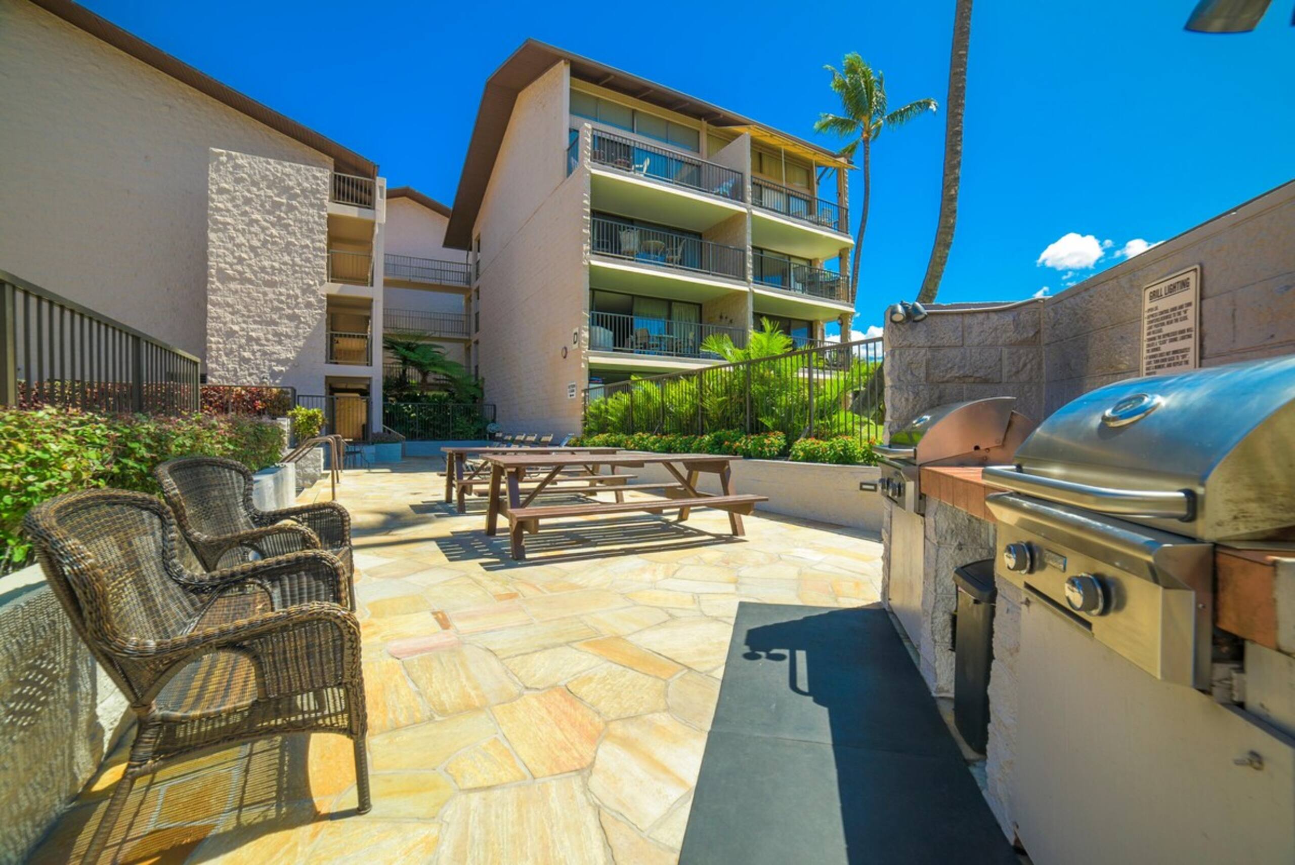 Luxurious 3 Bedroom Penthouse W/ Oceanview Across - Photo 52