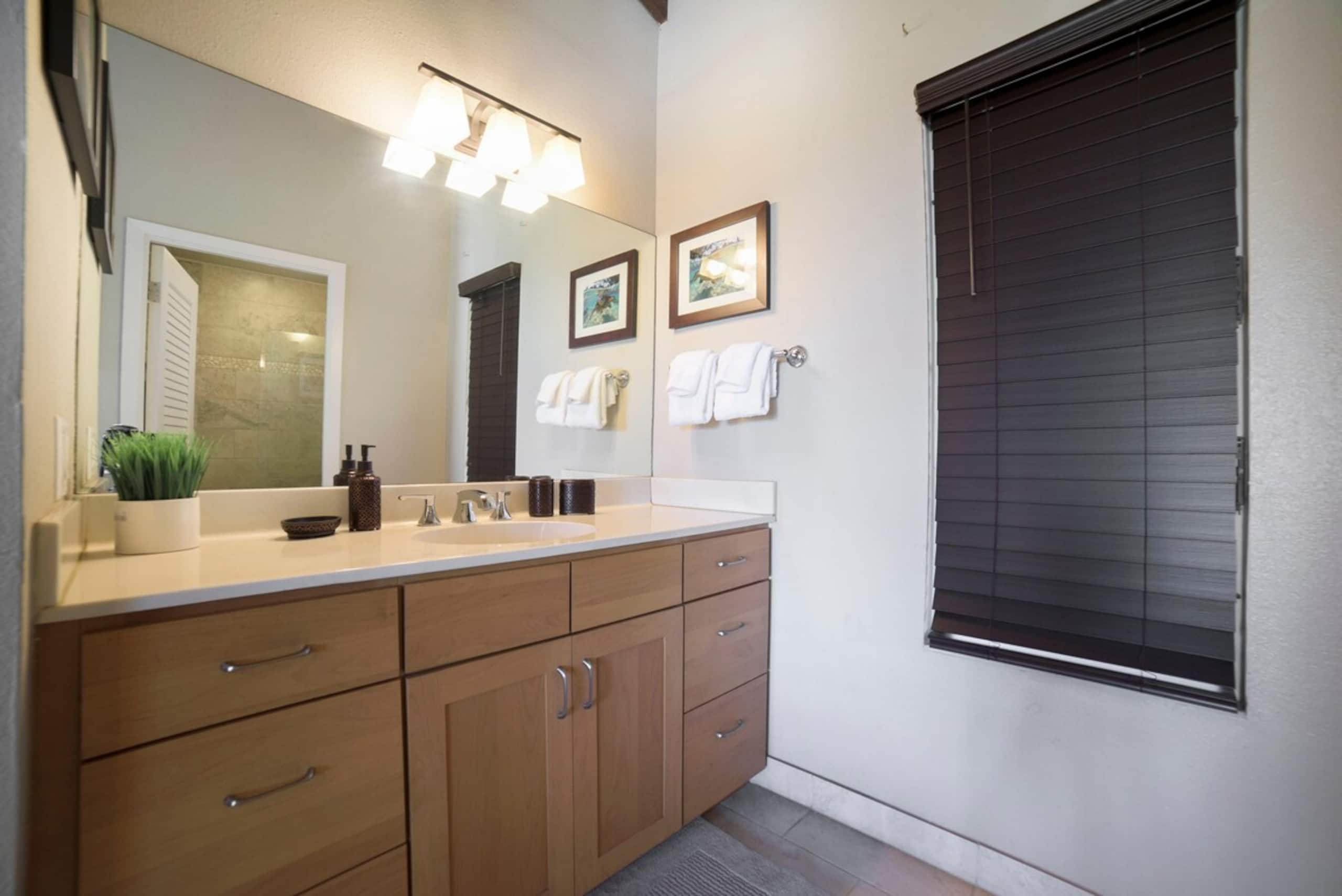 Luxurious 3 Bedroom Penthouse W/ Oceanview Across - Photo 33