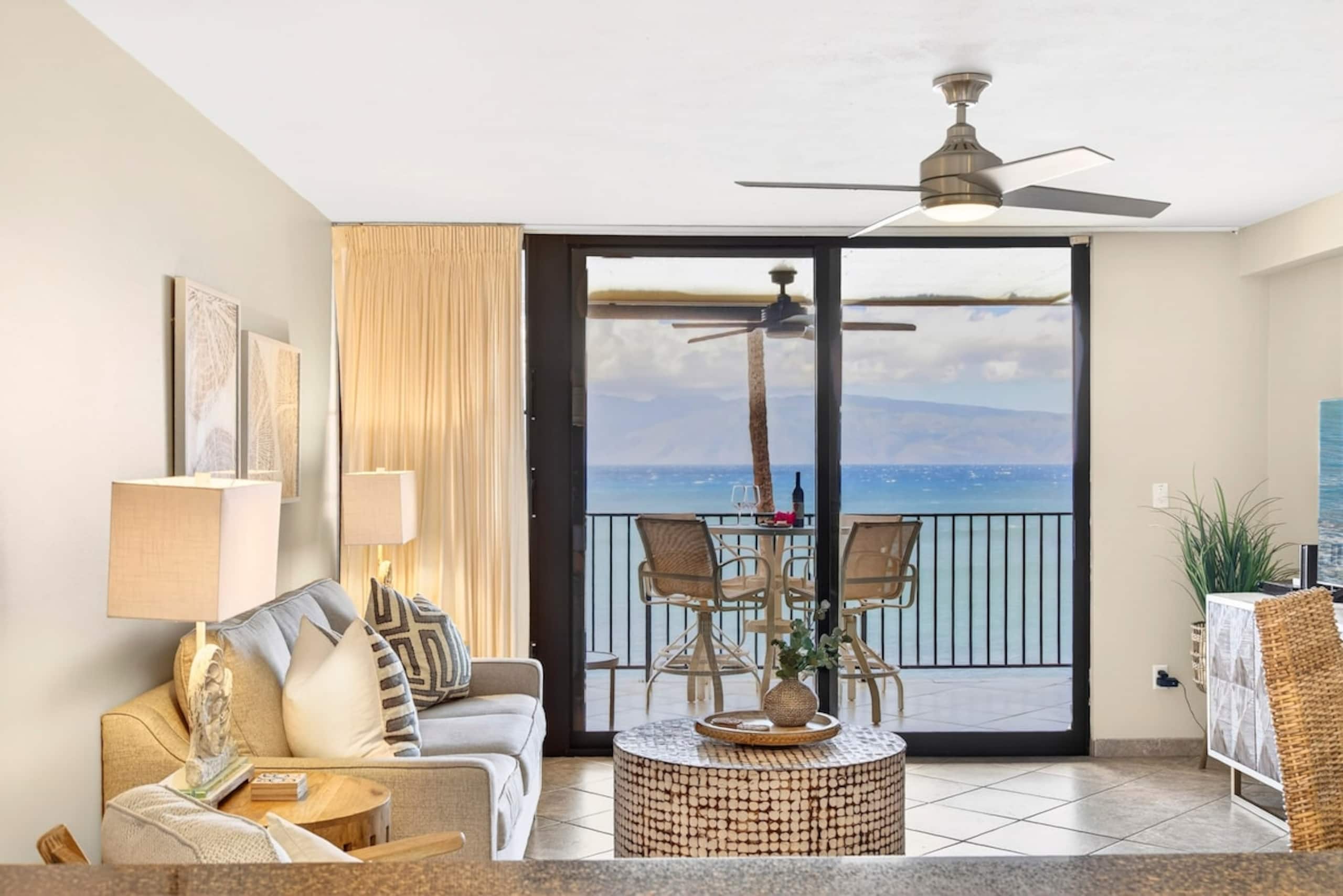 Coastal Elegance: A Fresh Oceanfront Gem - Photo 6
