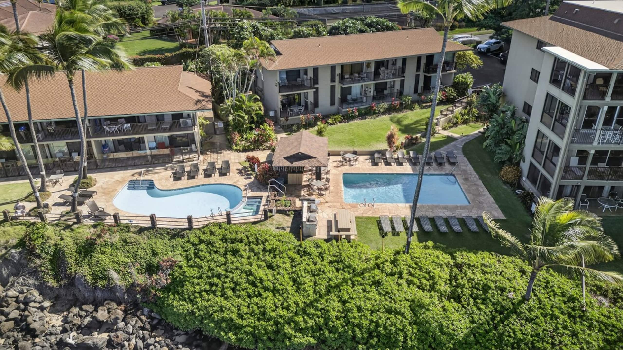 Coastal Elegance: A Fresh Oceanfront Gem - Photo 5
