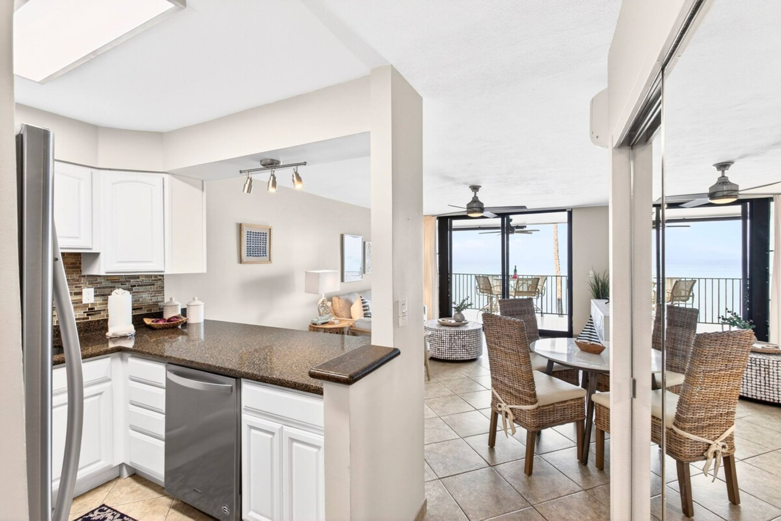Coastal Elegance: A Fresh Oceanfront Gem - Photo 14