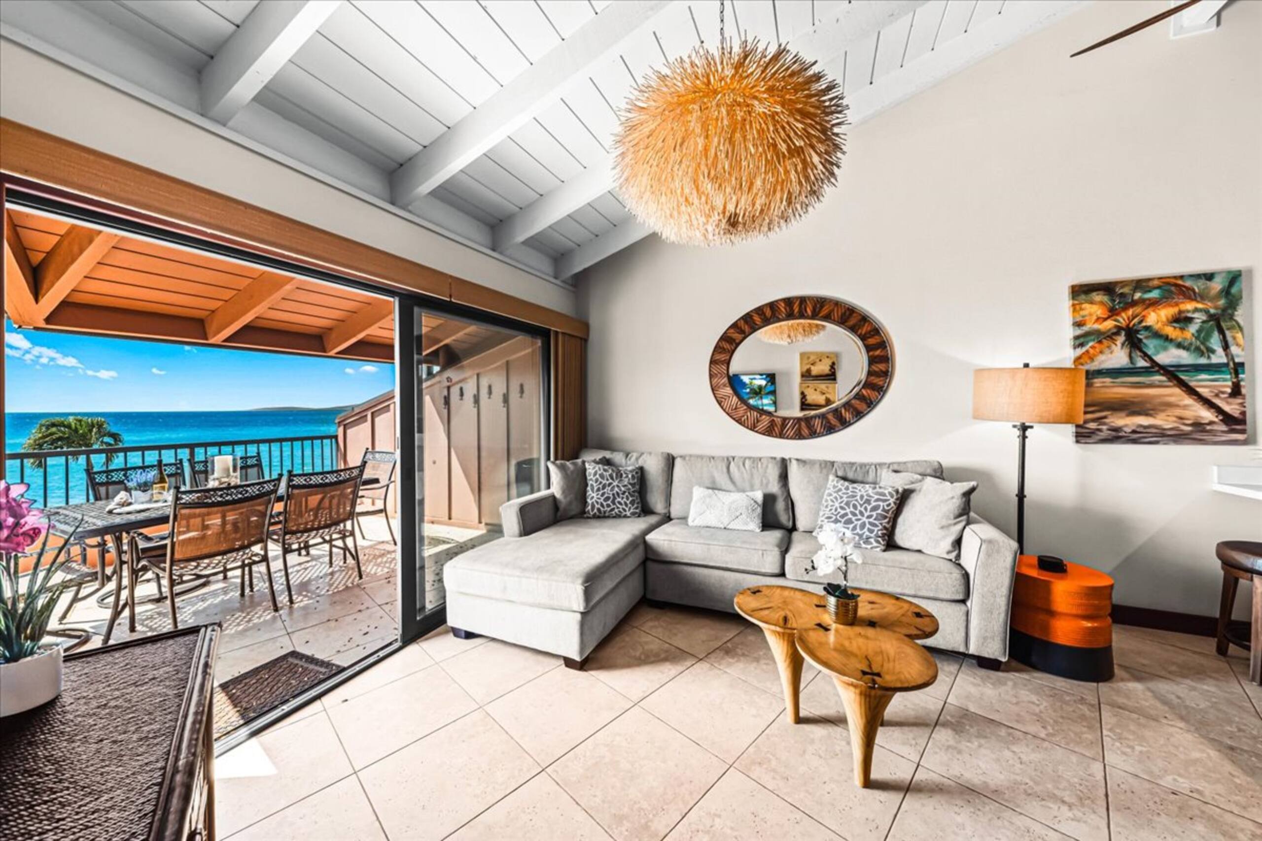 West Maui chic, 2bd condo with sleek, modern style - Photo 2