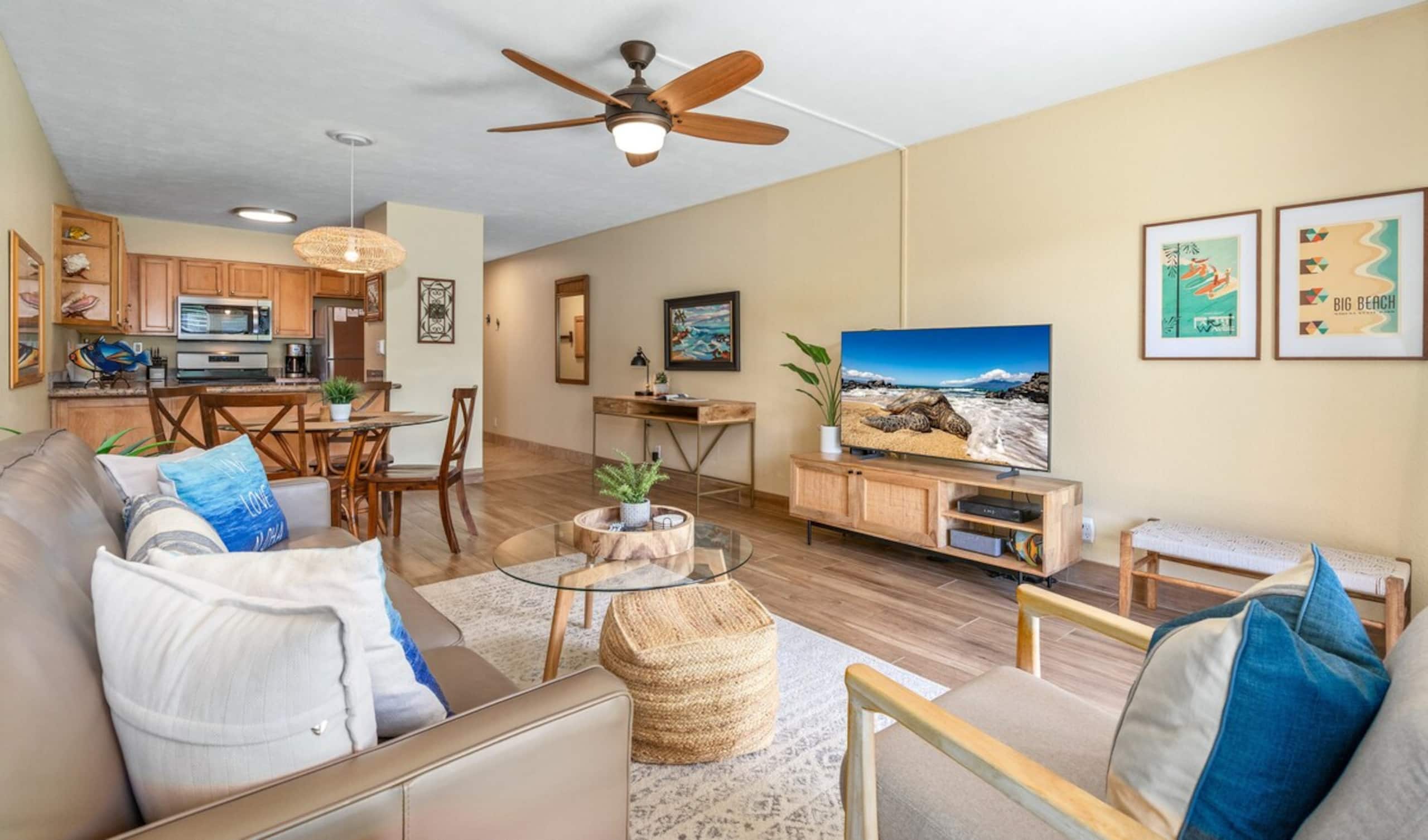 Beach Bungalow, Walking Distance to Everything - Photo 2