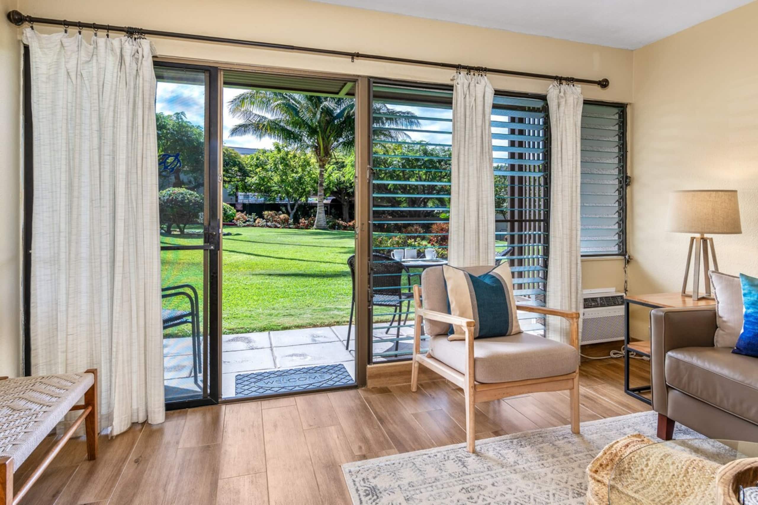 Beach Bungalow, Walking Distance to Everything - Photo 8