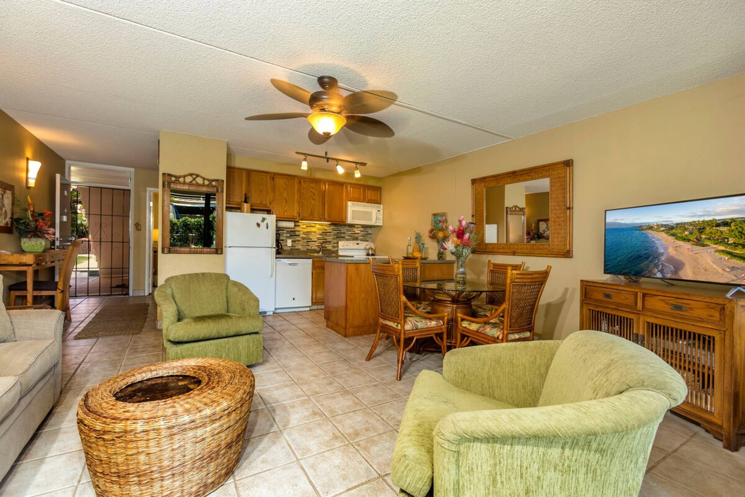 Across From the Beach 60ft Pool Wifi A/C KKN3116 - Photo 4