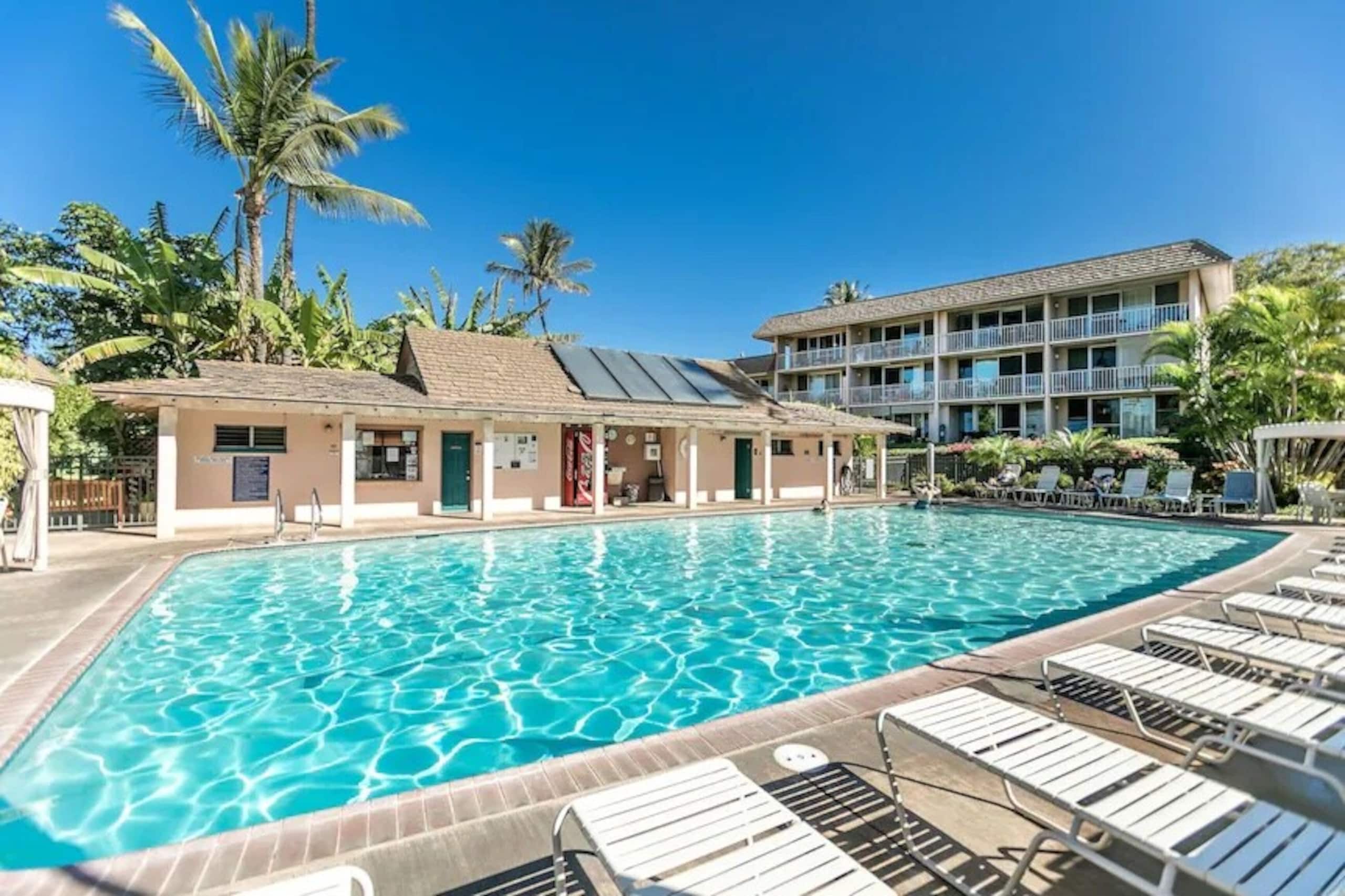 South Mauis Best Vacation Condo, Steps to Beach - Photo 32