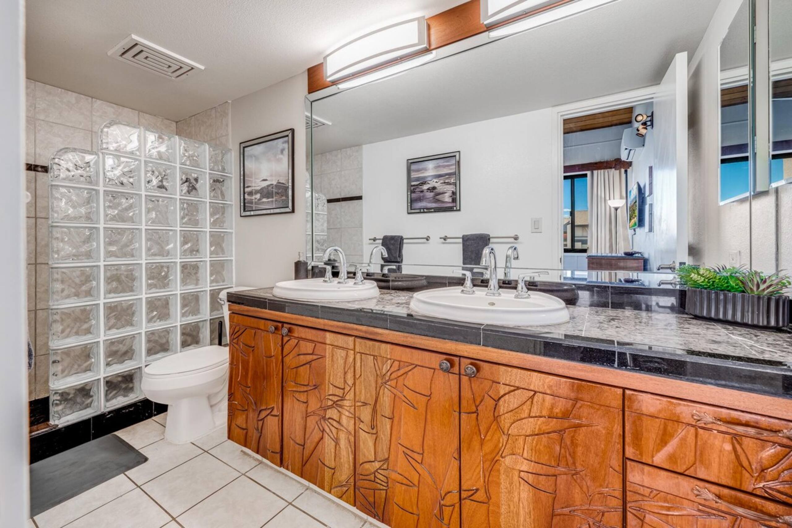 Large 3 Bedroom Condo Across From Beach Pool & Ho - Photo 20