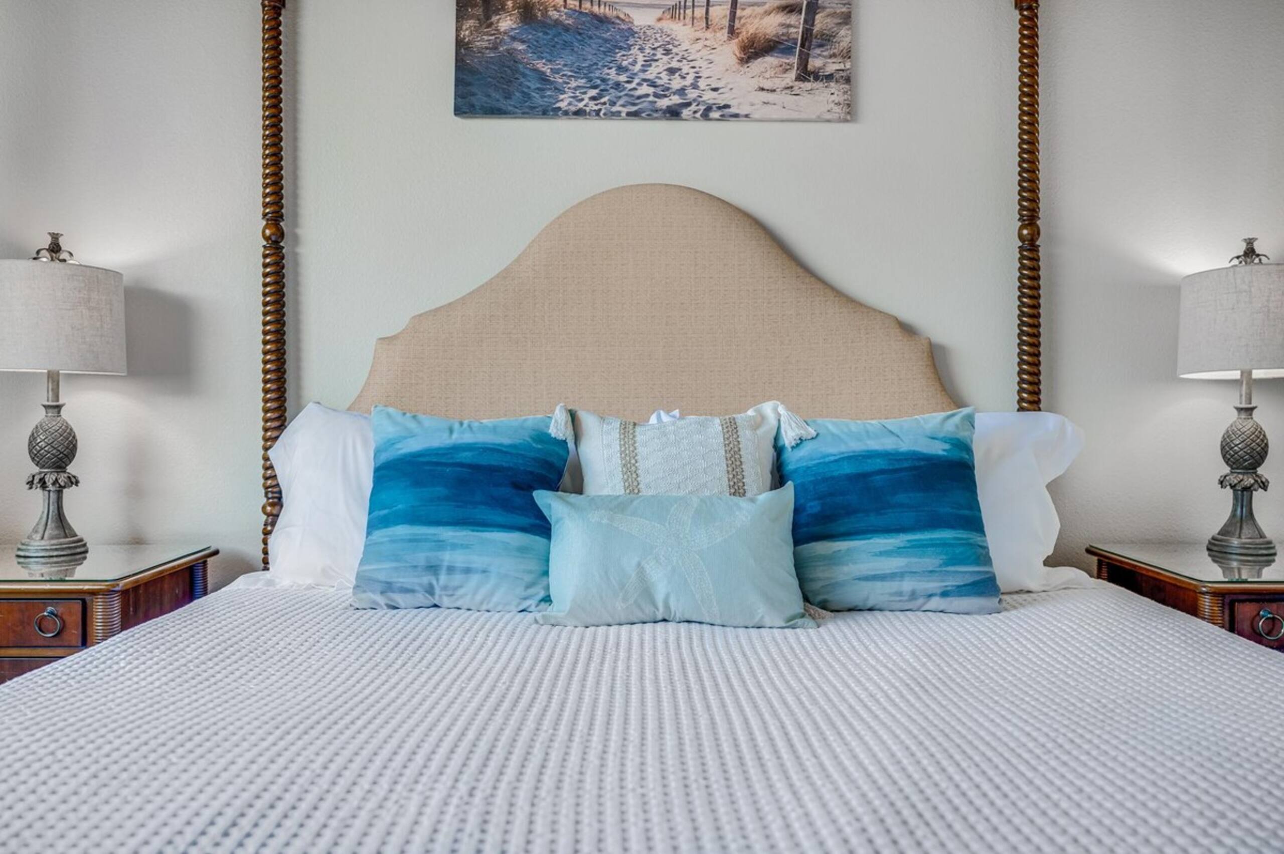 Large 3 Bedroom Condo Across From Beach Pool & Ho - Photo 21