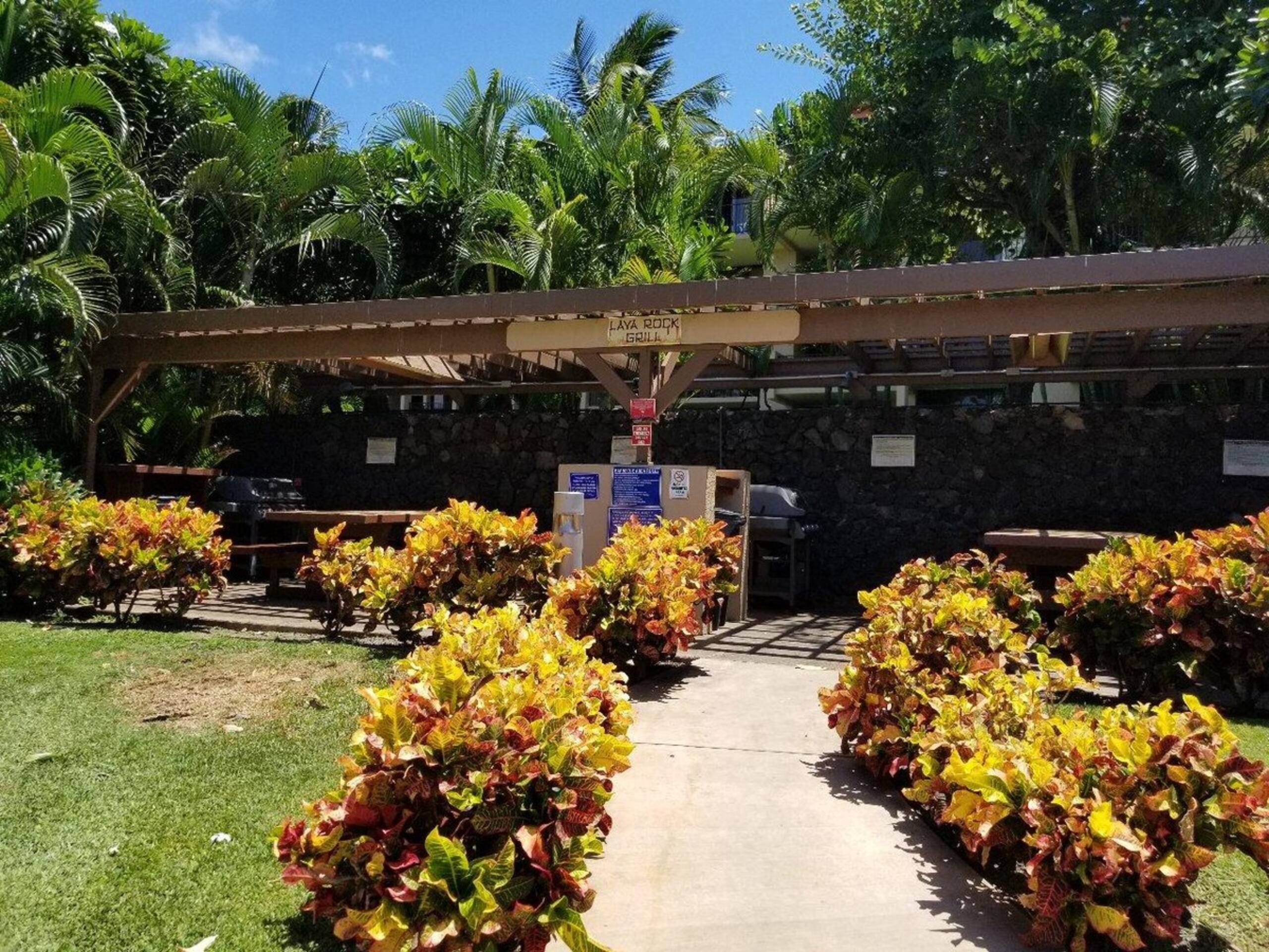 Large 3 Bedroom Condo Across From Beach Pool & Ho - Photo 49