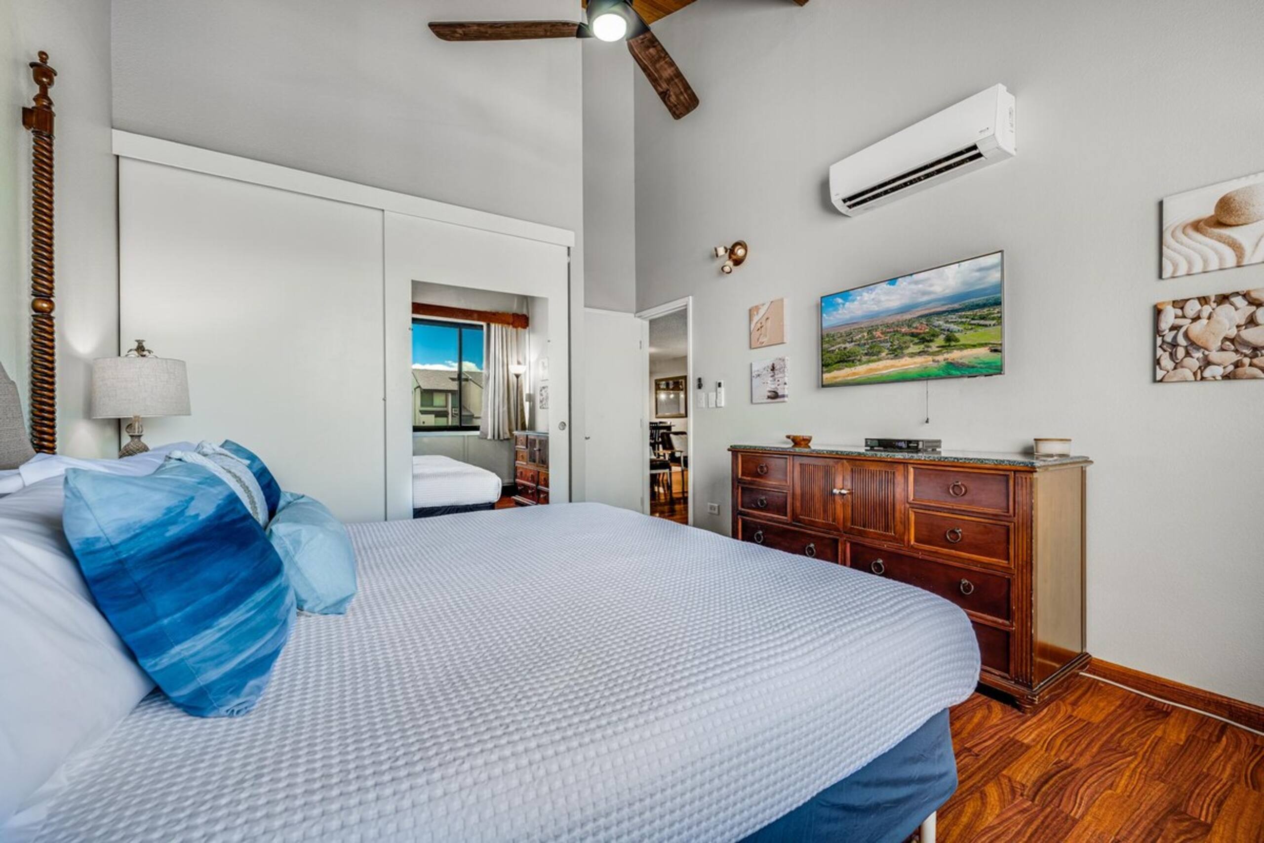 Large 3 Bedroom Condo Across From Beach Pool & Ho - Photo 16