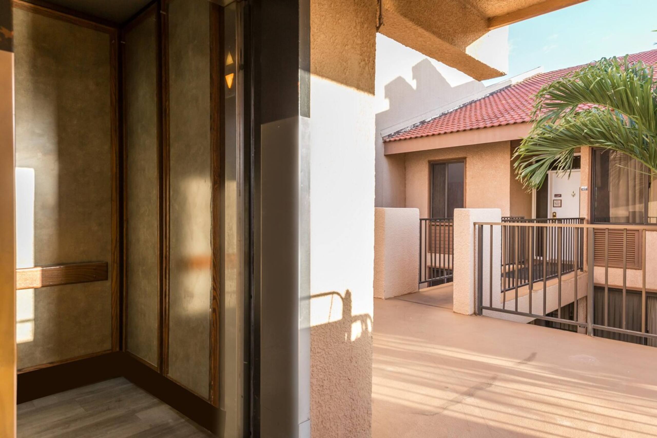 Large 3 Bedroom Condo Across From Beach Pool & Ho - Photo 60