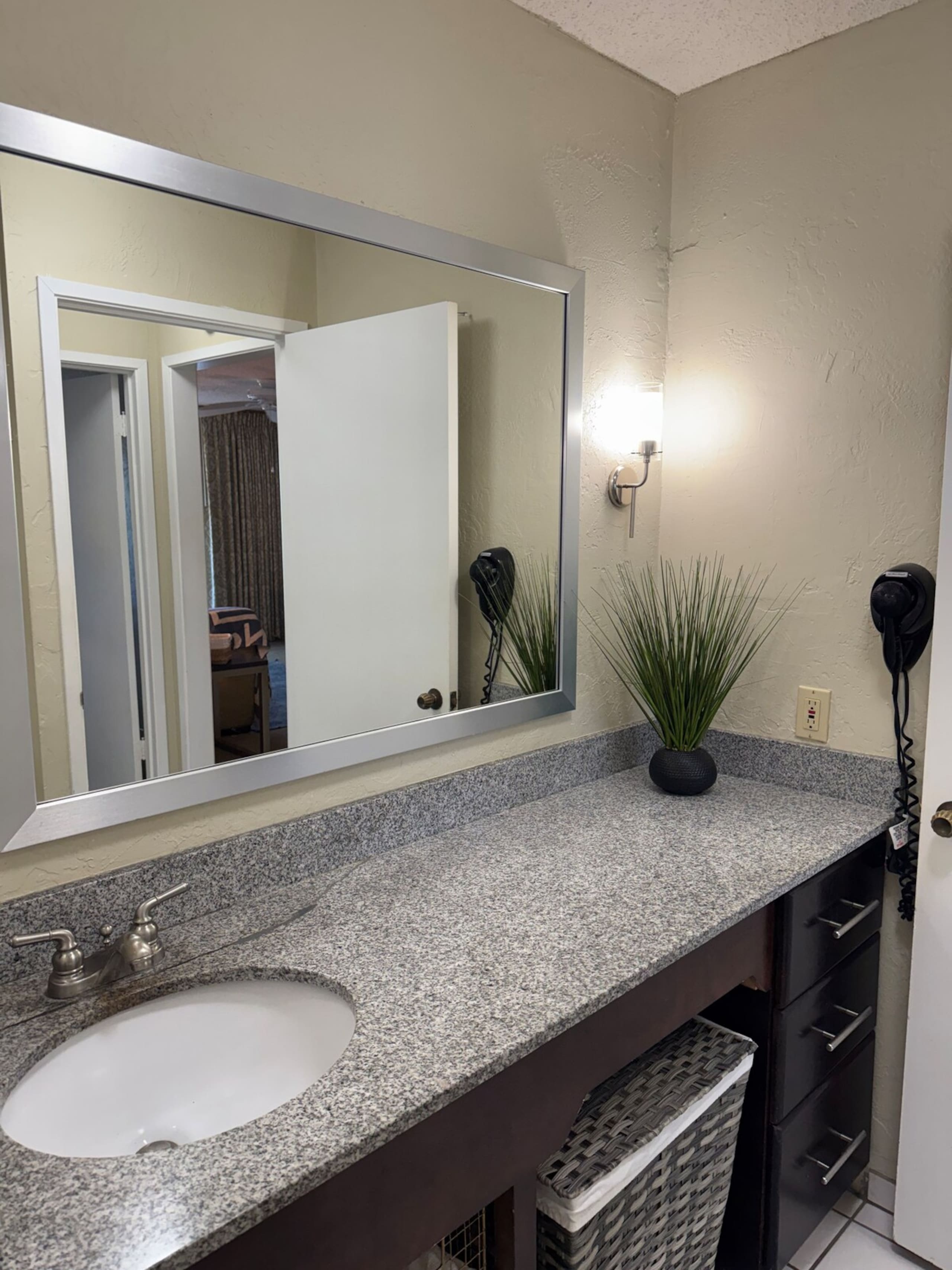 Ocean View, Fully AC'd, 1 Bed/Ba, Full Kitchen - Photo 26