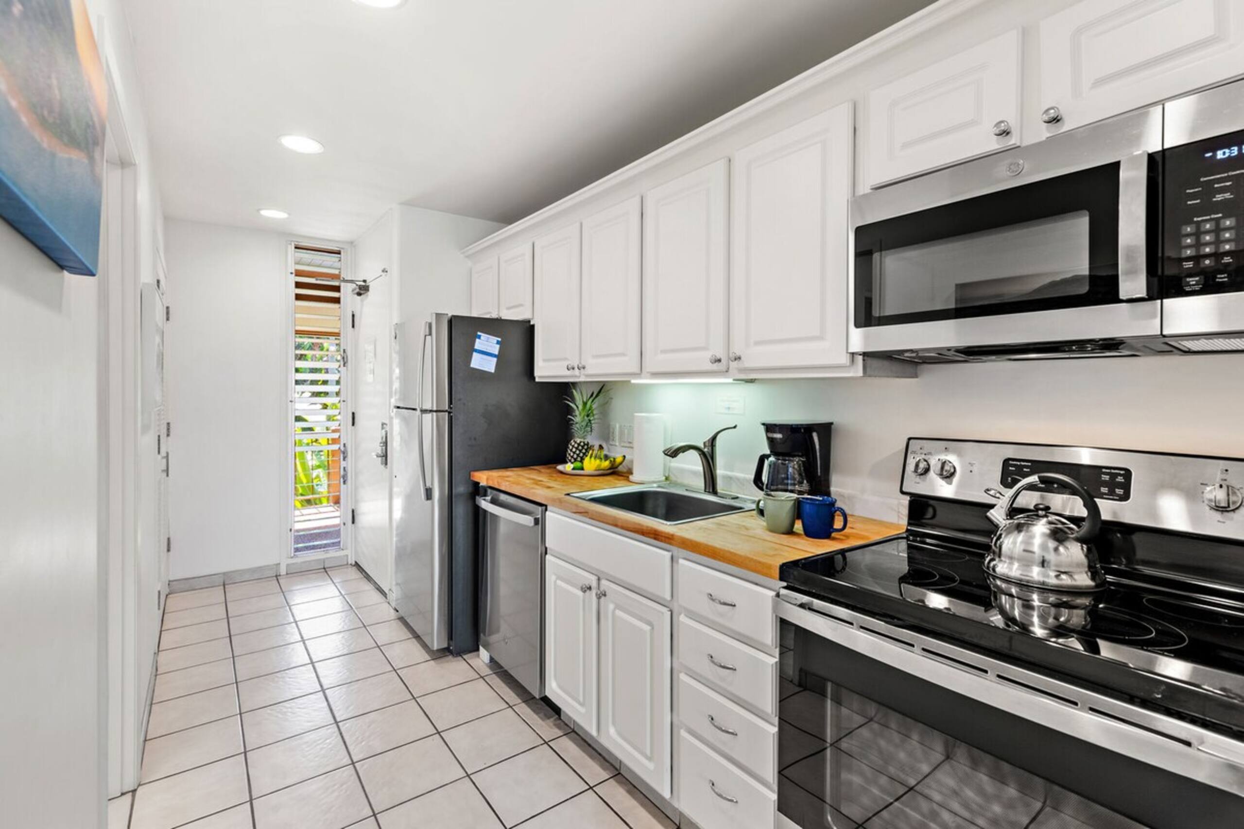 Spacious studio in the heart of Kaanapali - Photo 13