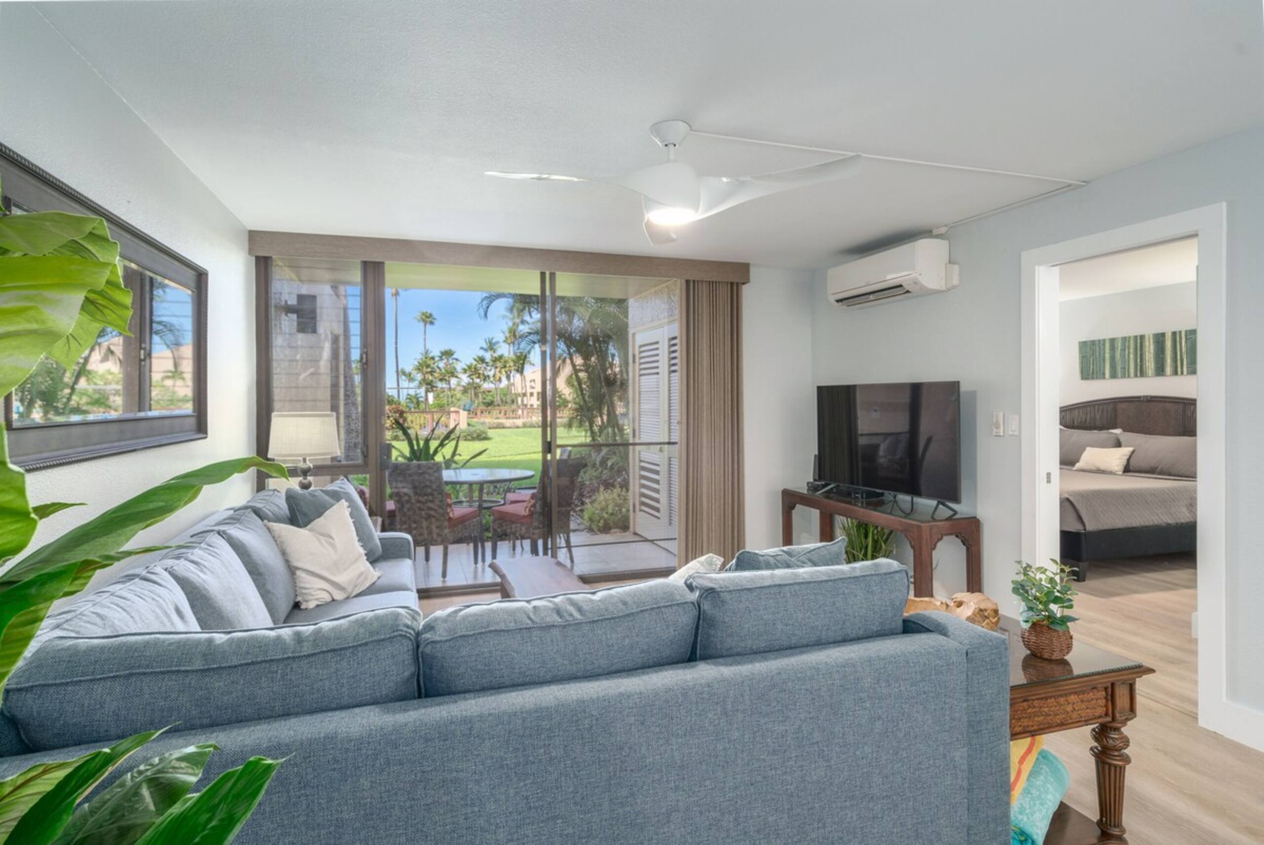 Newly Remodeled-Rare 2 Bedroom Ground Floor-AC - Photo 8