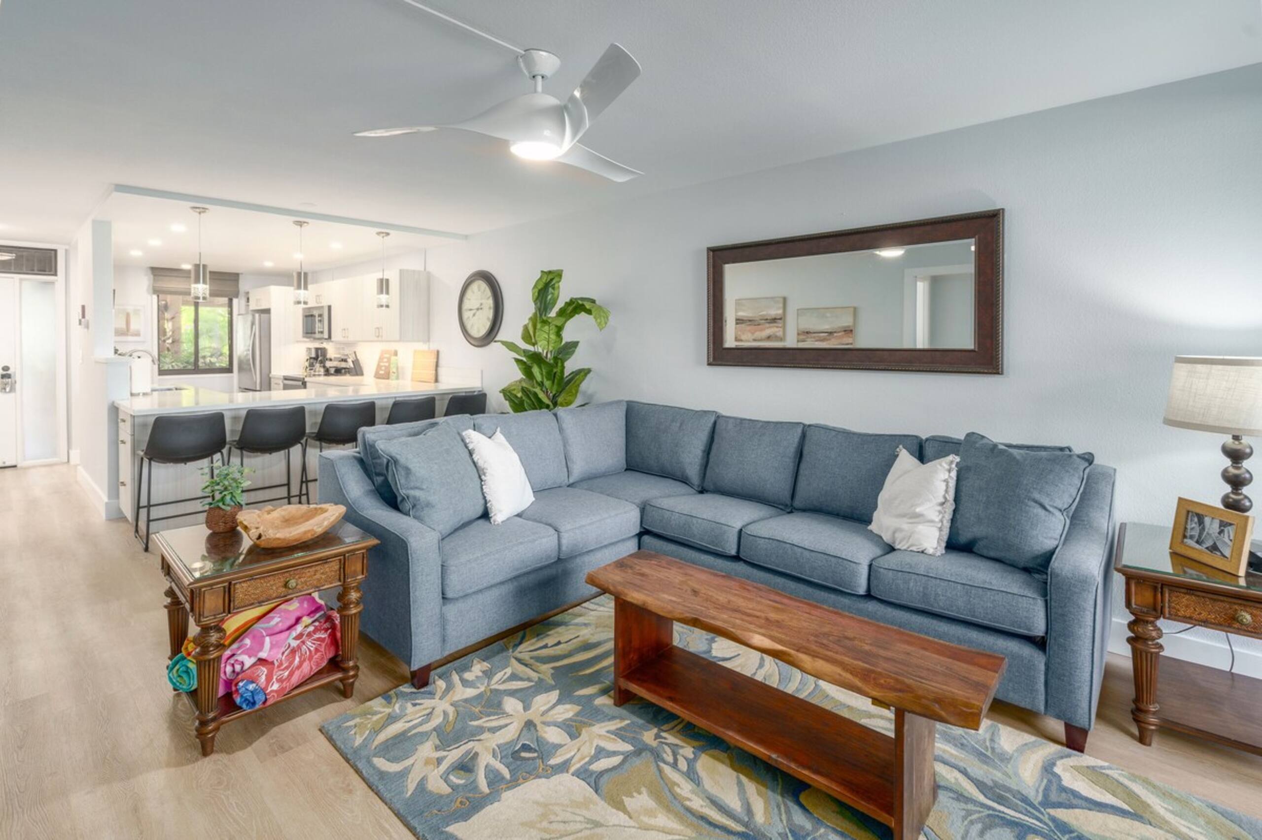 Newly Remodeled-Rare 2 Bedroom Ground Floor-AC - Photo 5