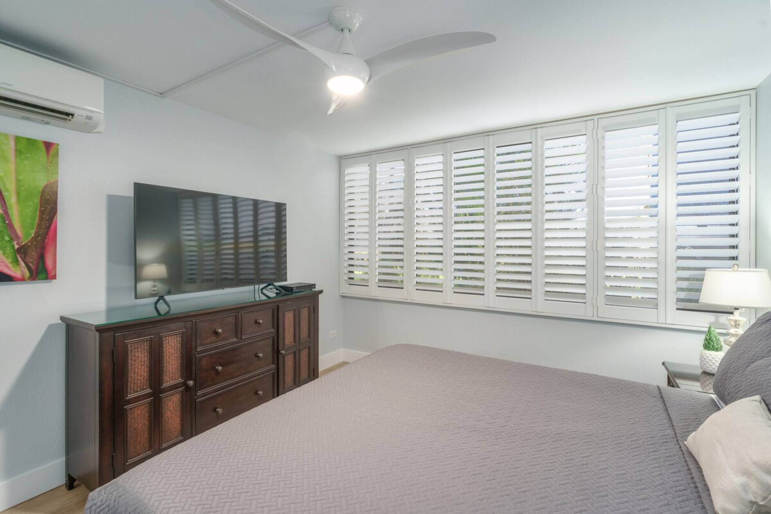 Newly Remodeled-Rare 2 Bedroom Ground Floor-AC - Photo 19