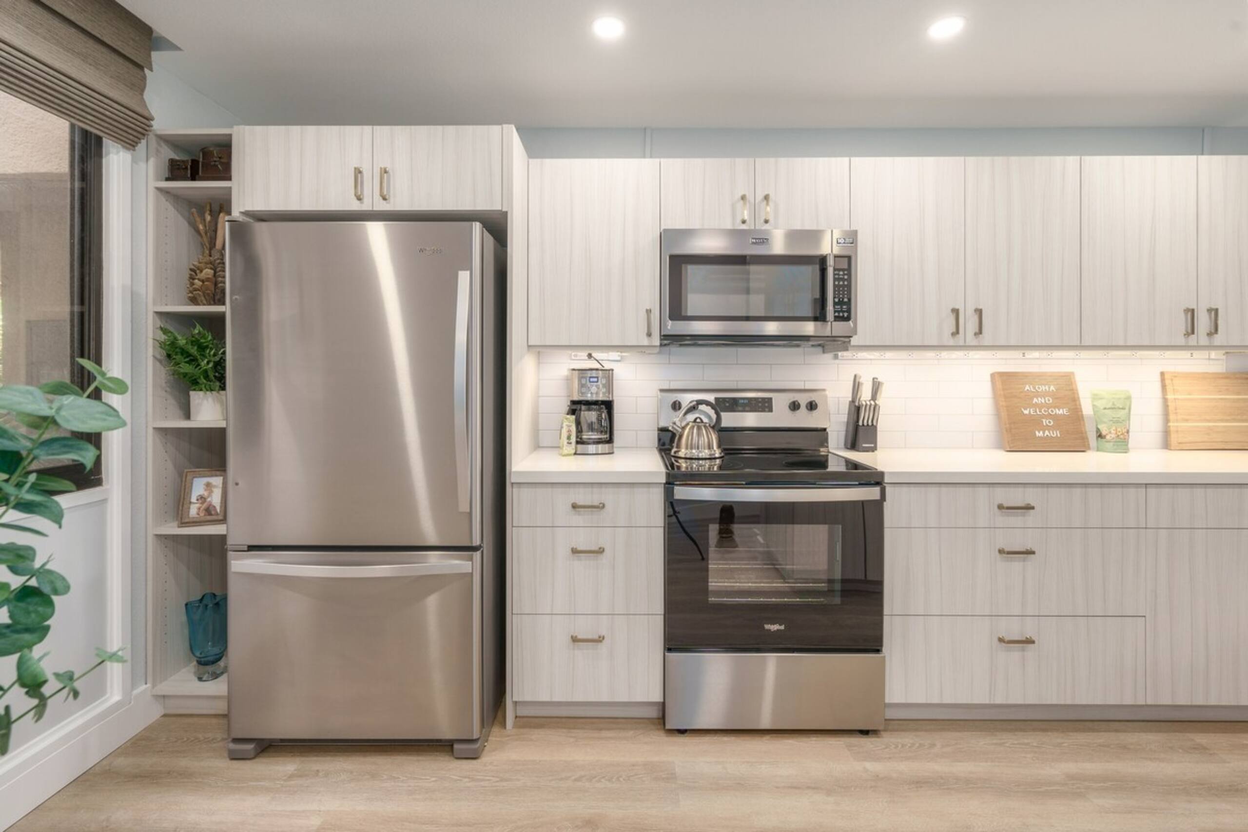 Newly Remodeled-Rare 2 Bedroom Ground Floor-AC - Photo 15