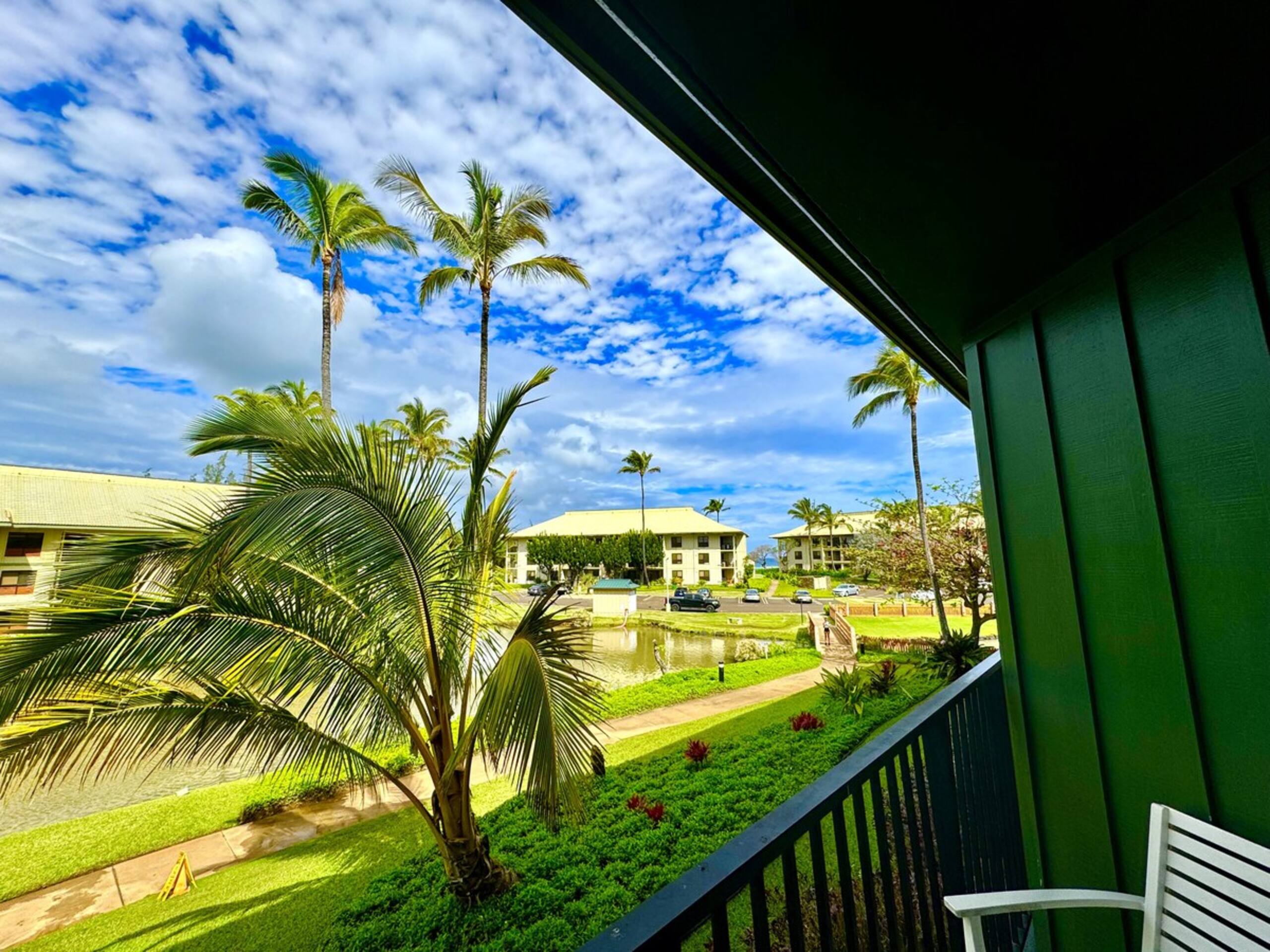 Lagoon View Resort Retreat - Photo 4