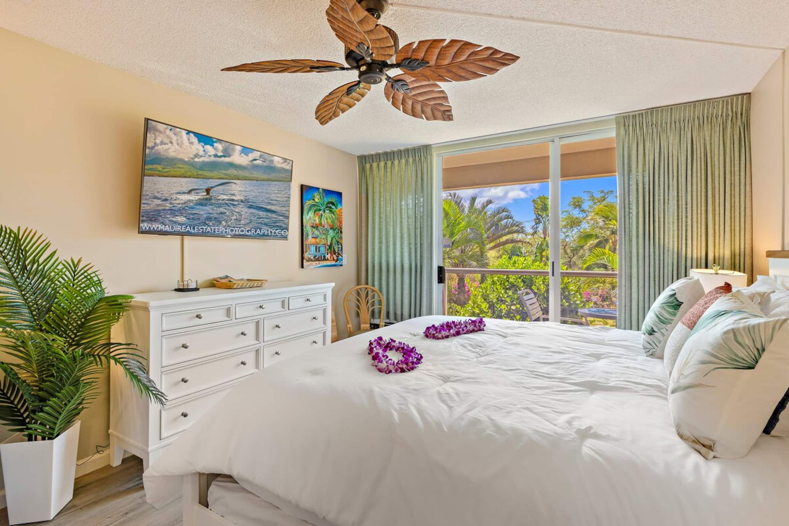 Maui Banyan Studio, King Bed, Steps to Kam2 Beach - Main photo