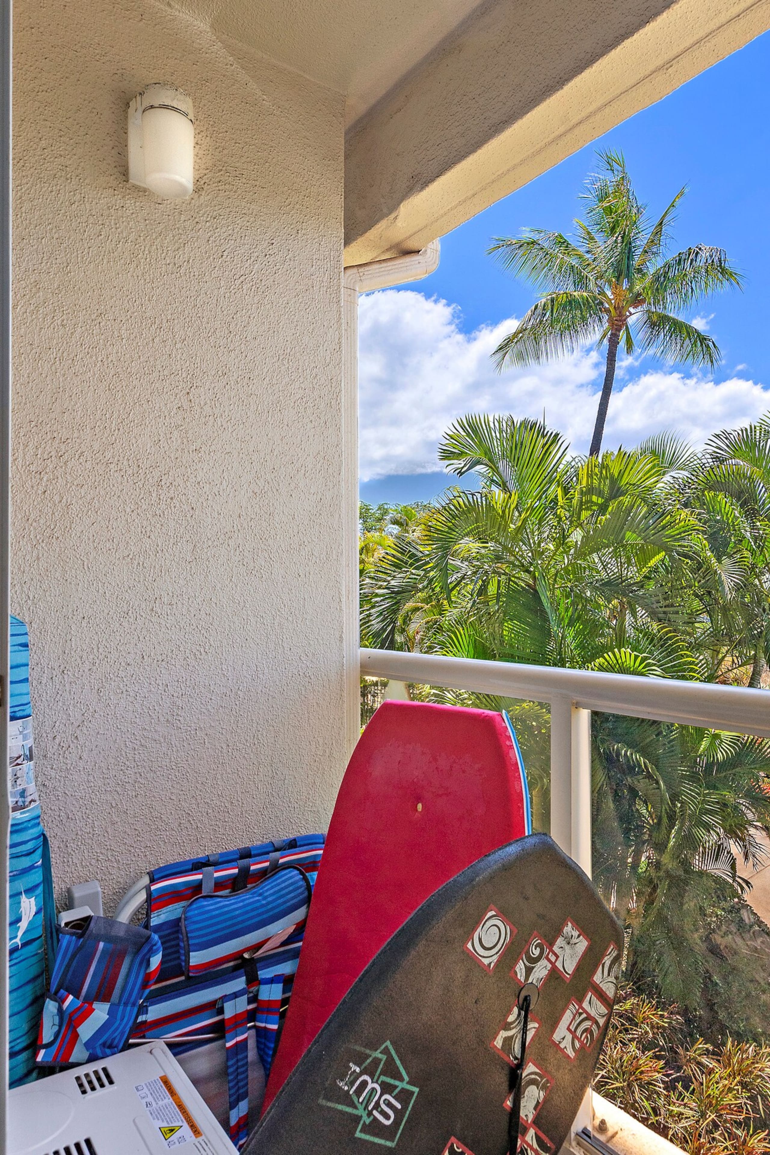 Maui Banyan Studio, King Bed, Steps to Kam2 Beach - Photo 14