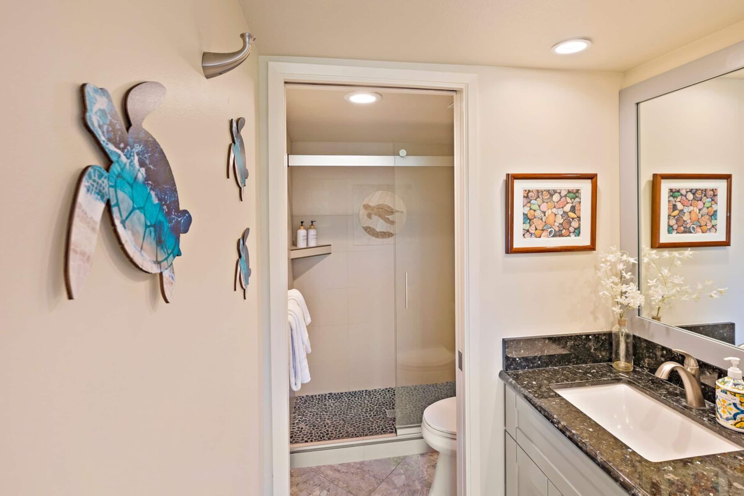 Maui Banyan Studio, King Bed, Steps to Kam2 Beach - Photo 9
