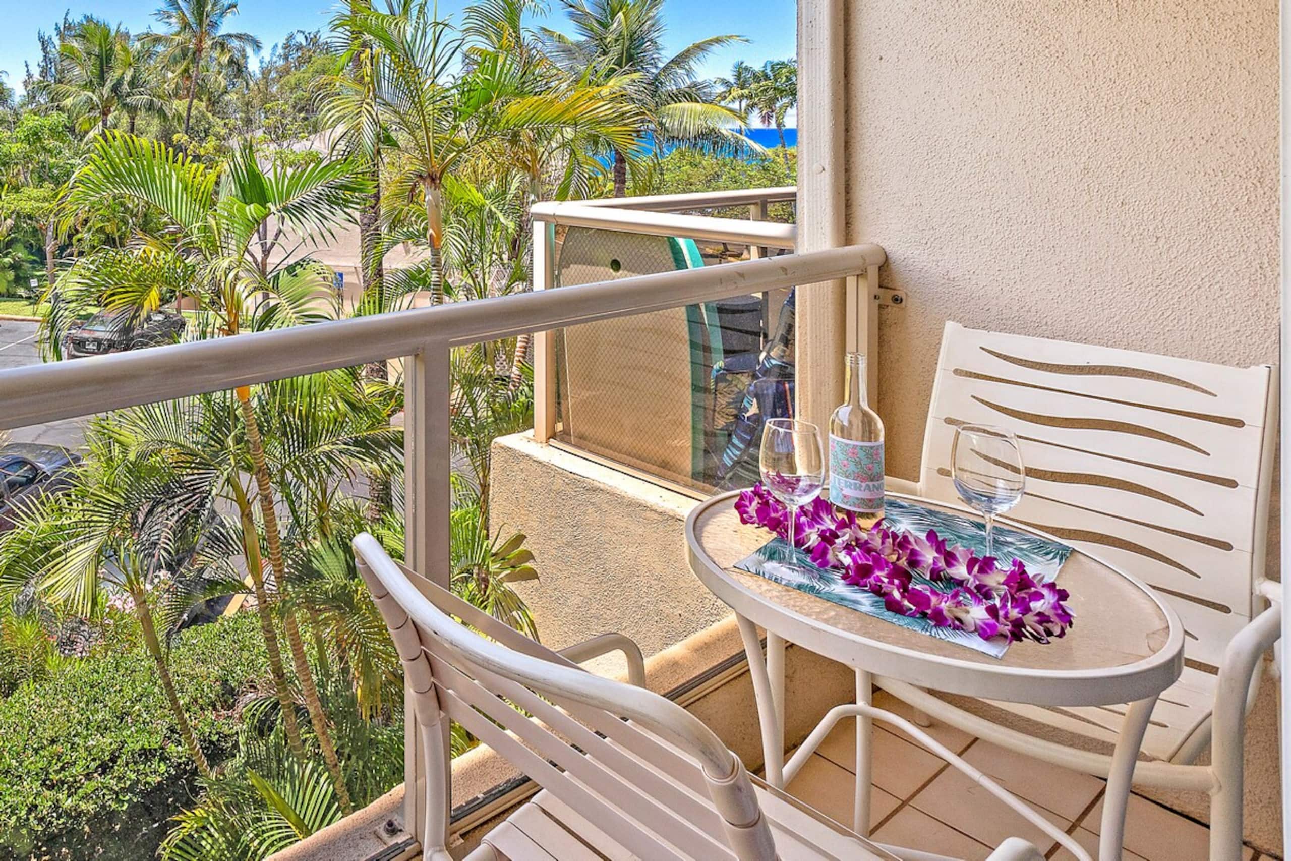Maui Banyan Studio, King Bed, Steps to Kam2 Beach - Photo 13