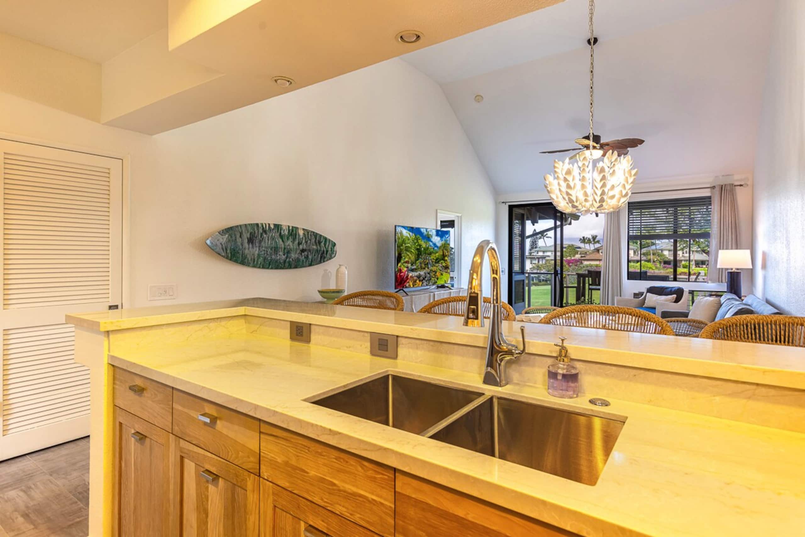 Wailea condo w/ ocean and golf views, pool - Photo 15