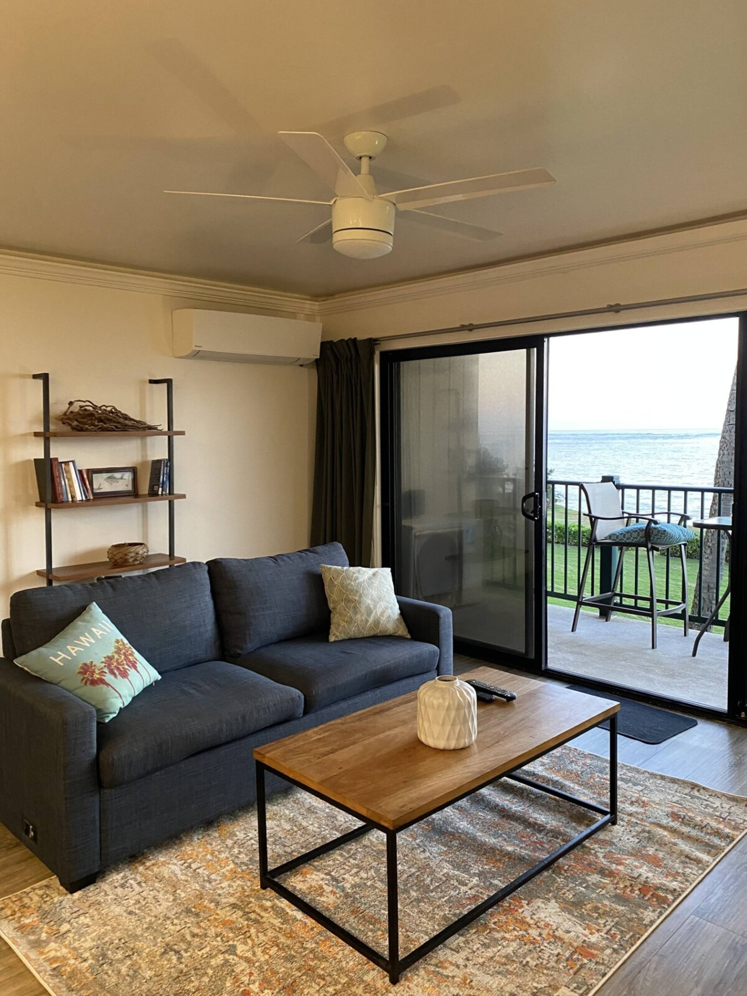 Beautifully updated ocean front condo - Photo 7