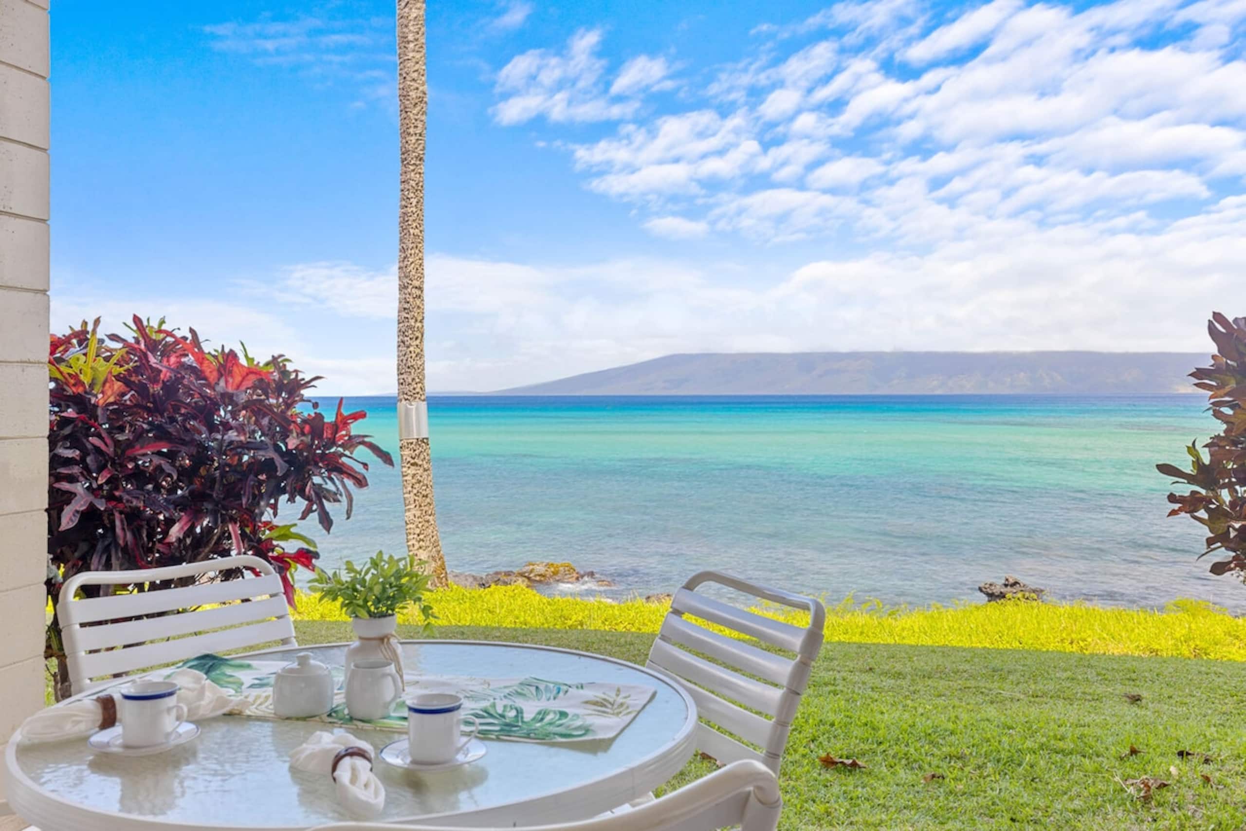 Whale Watching from your lanai, unbeatable views - Photo 2