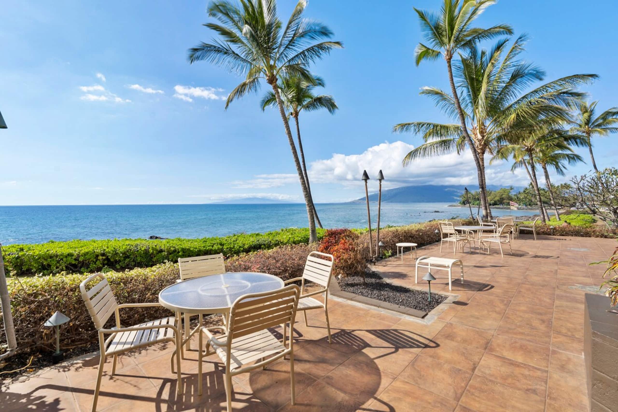 Oceanfront Maui Condo with a Fantastic Ocean View - Photo 24
